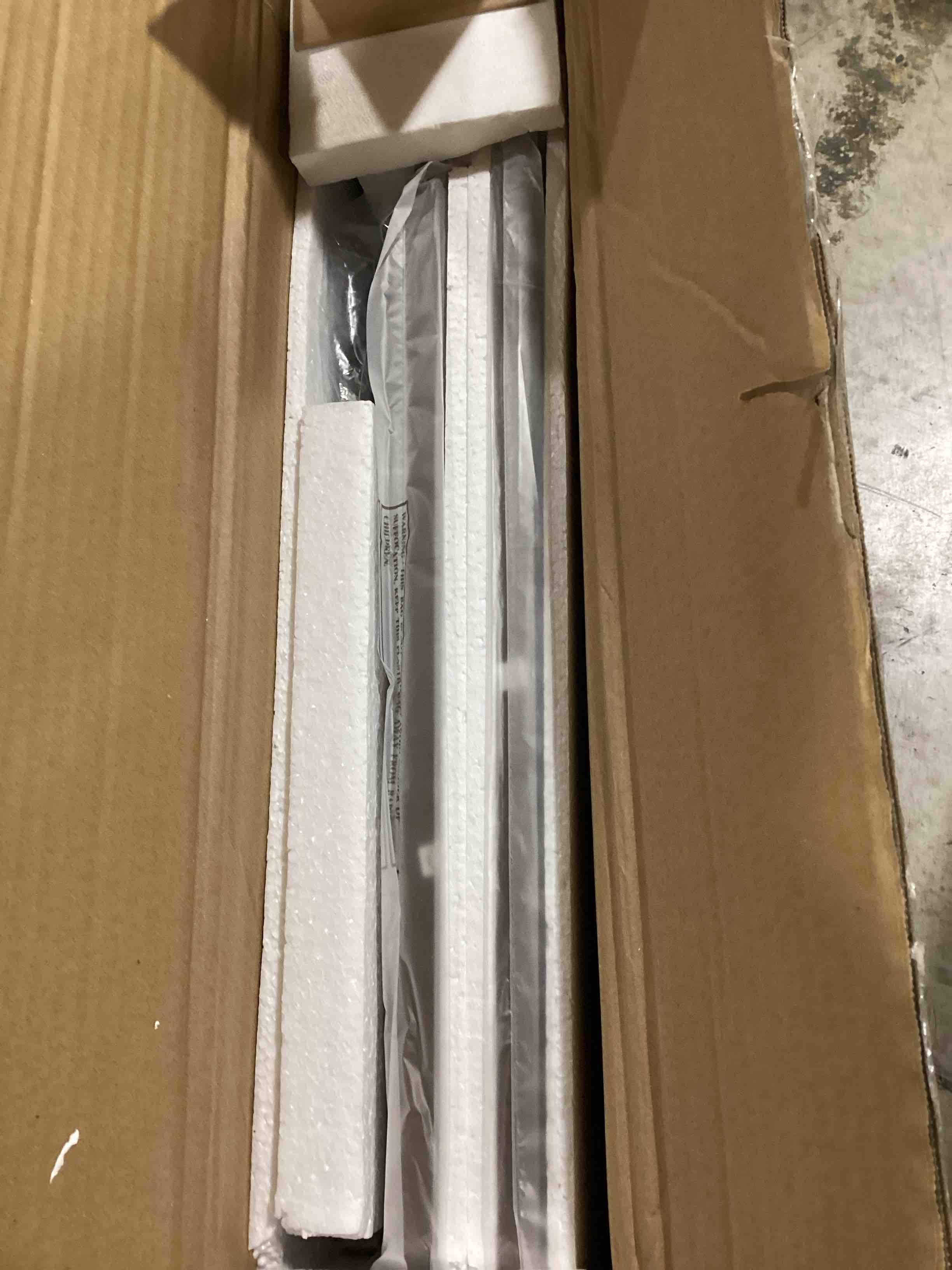 https://s3.amazonaws.com/lotting-images-prod/bidfta/YEL6169634_1716982194846.jpeg