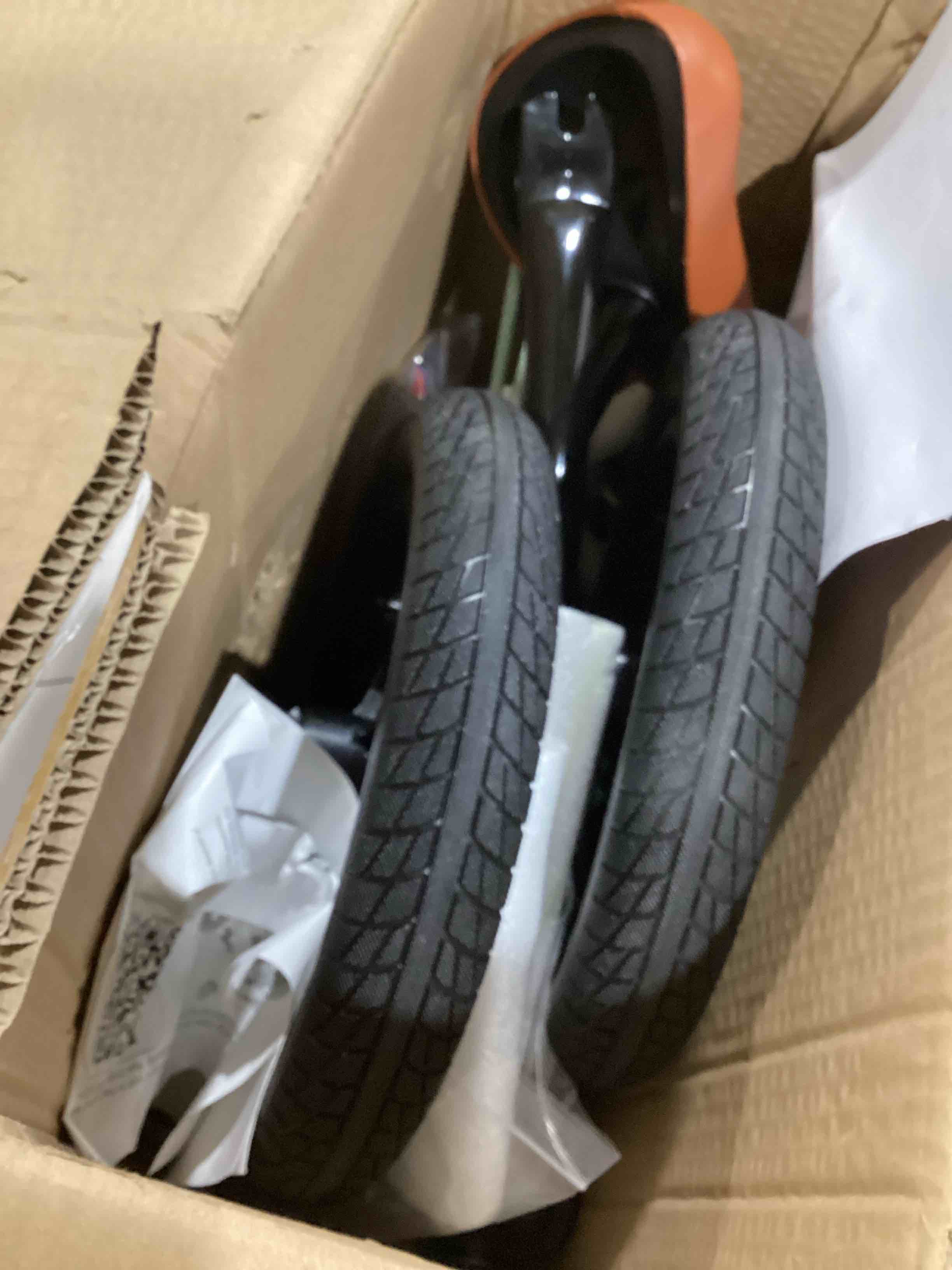 https://s3.amazonaws.com/lotting-images-prod/bidfta/YEL6169644_1716983269254.jpeg