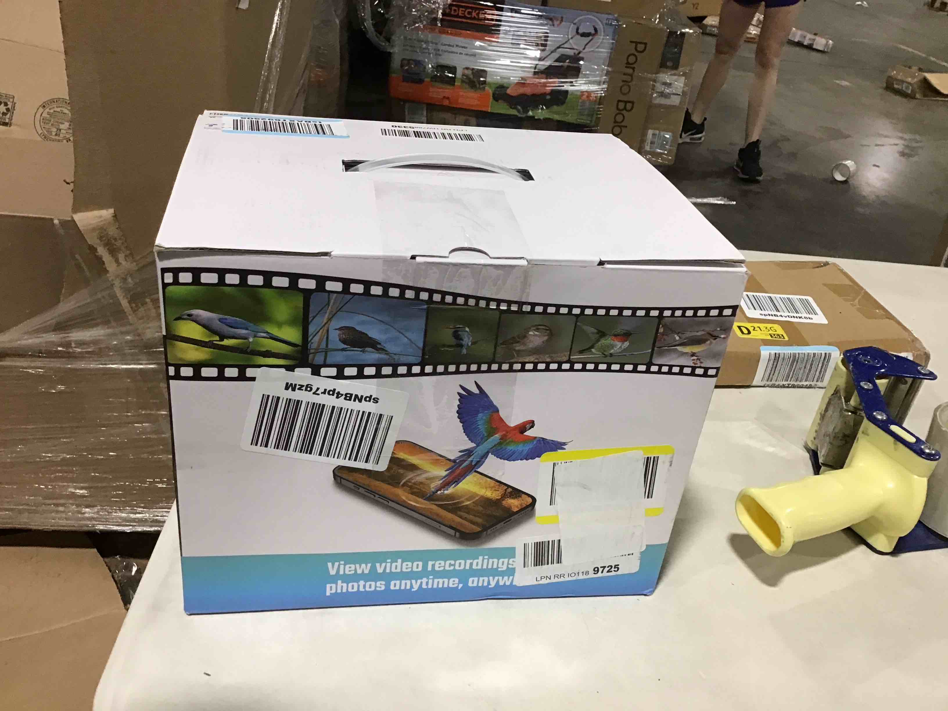 https://s3.amazonaws.com/lotting-images-prod/bidfta/YEL6172803_1716556027720.jpeg