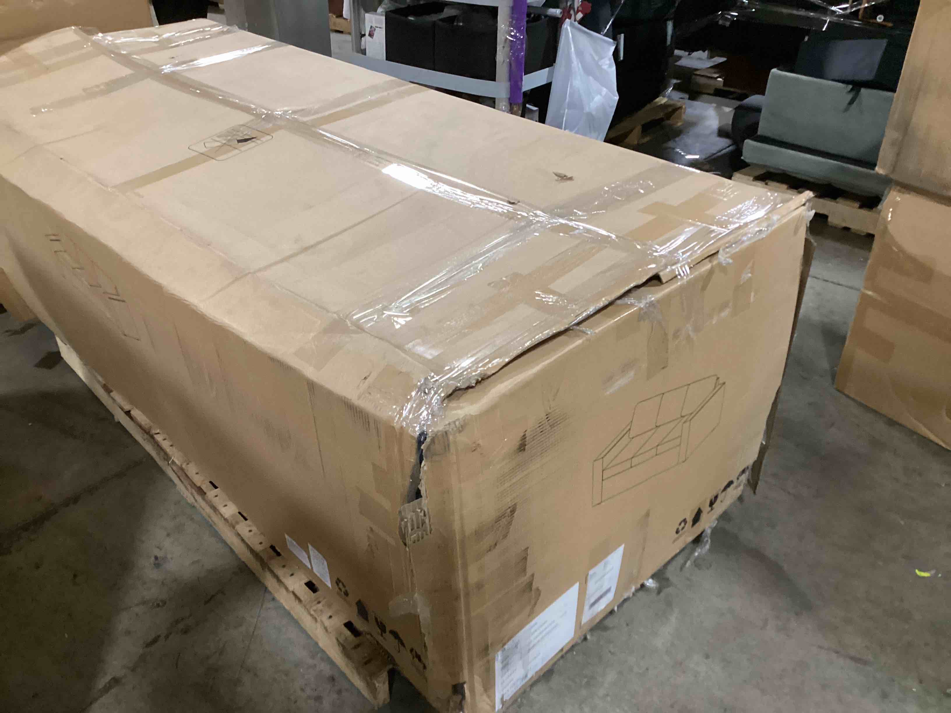https://s3.amazonaws.com/lotting-images-prod/bidfta/YEL6173036_1716215569893.jpeg