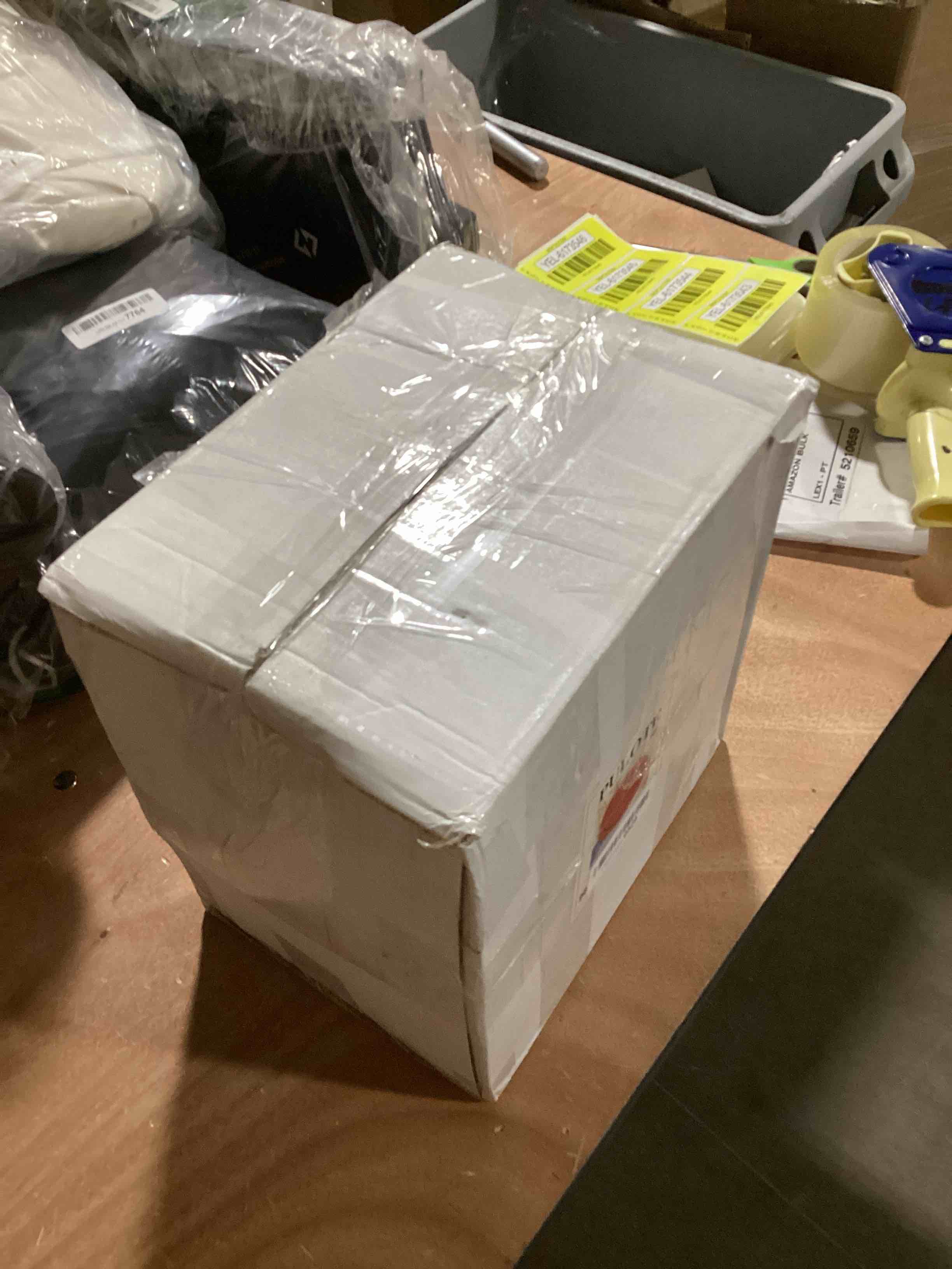 https://s3.amazonaws.com/lotting-images-prod/bidfta/YEL6173541_1716645263813.jpeg