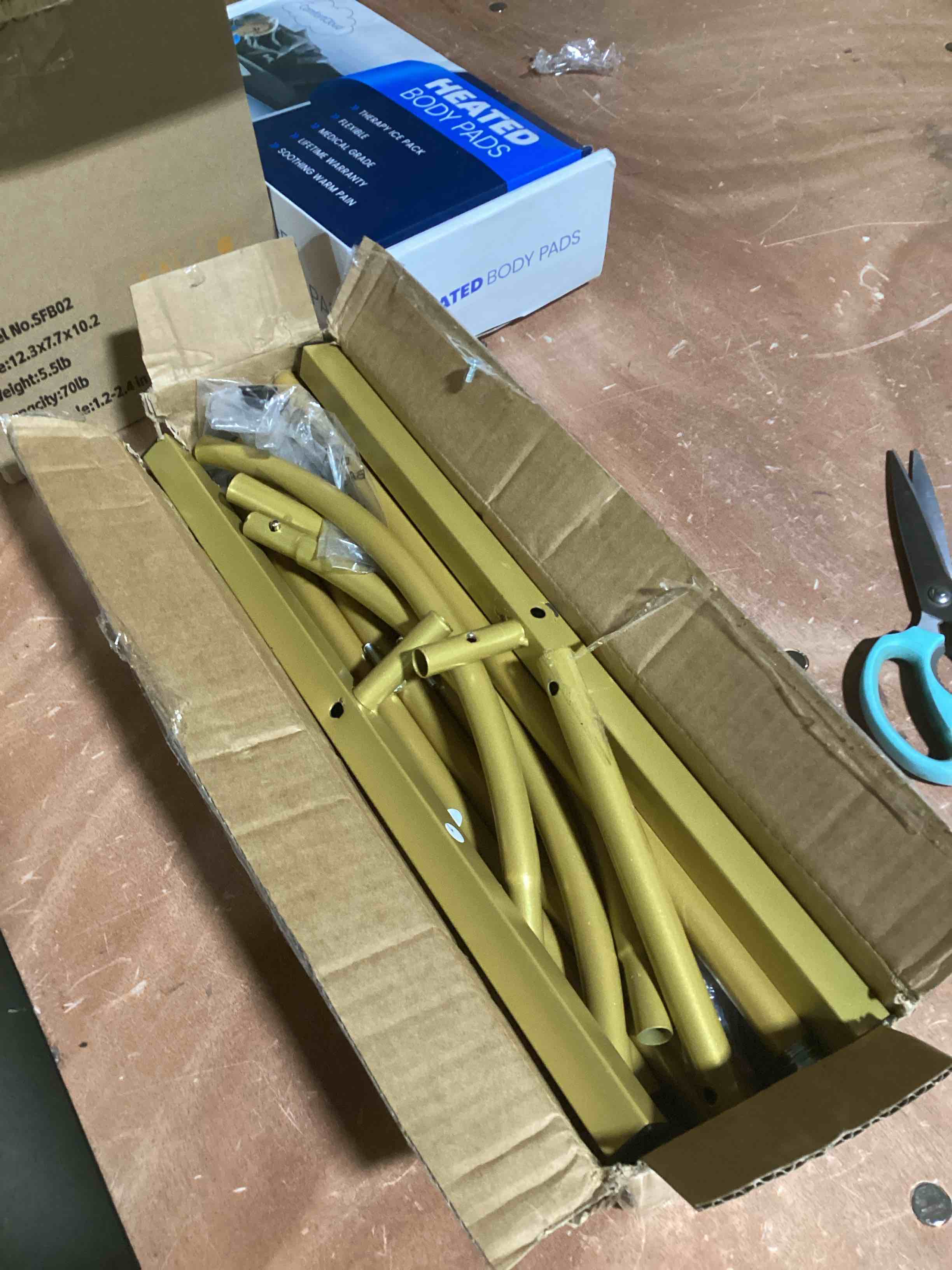 https://s3.amazonaws.com/lotting-images-prod/bidfta/YEL6174231_1717170179115.jpeg
