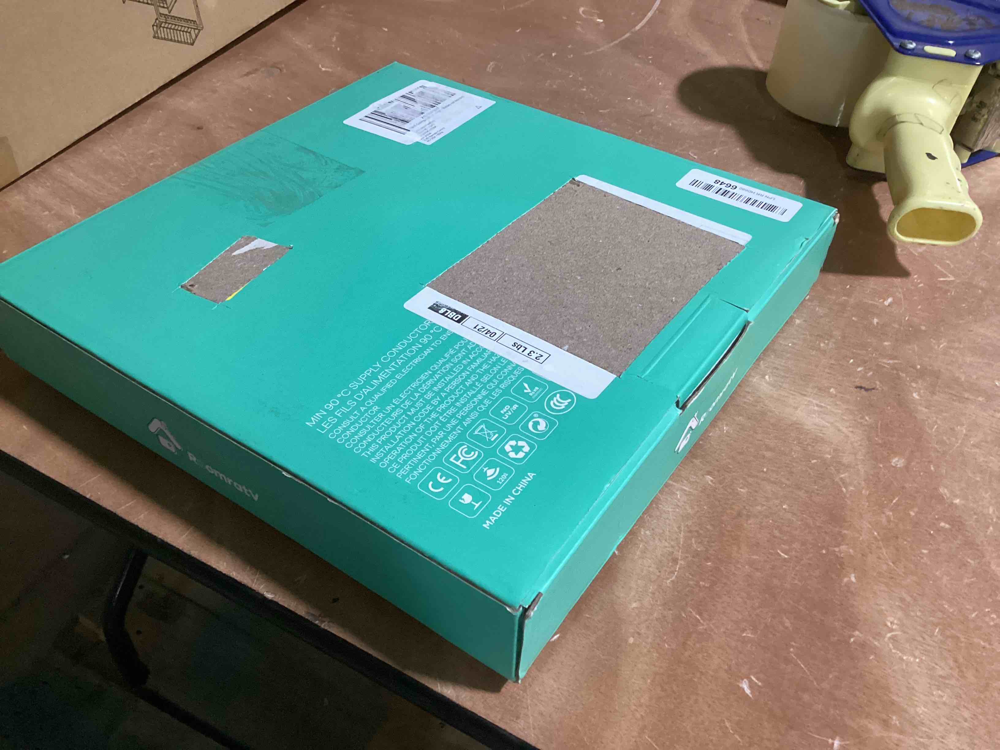 https://s3.amazonaws.com/lotting-images-prod/bidfta/YEL6174273_1717176971732.jpeg