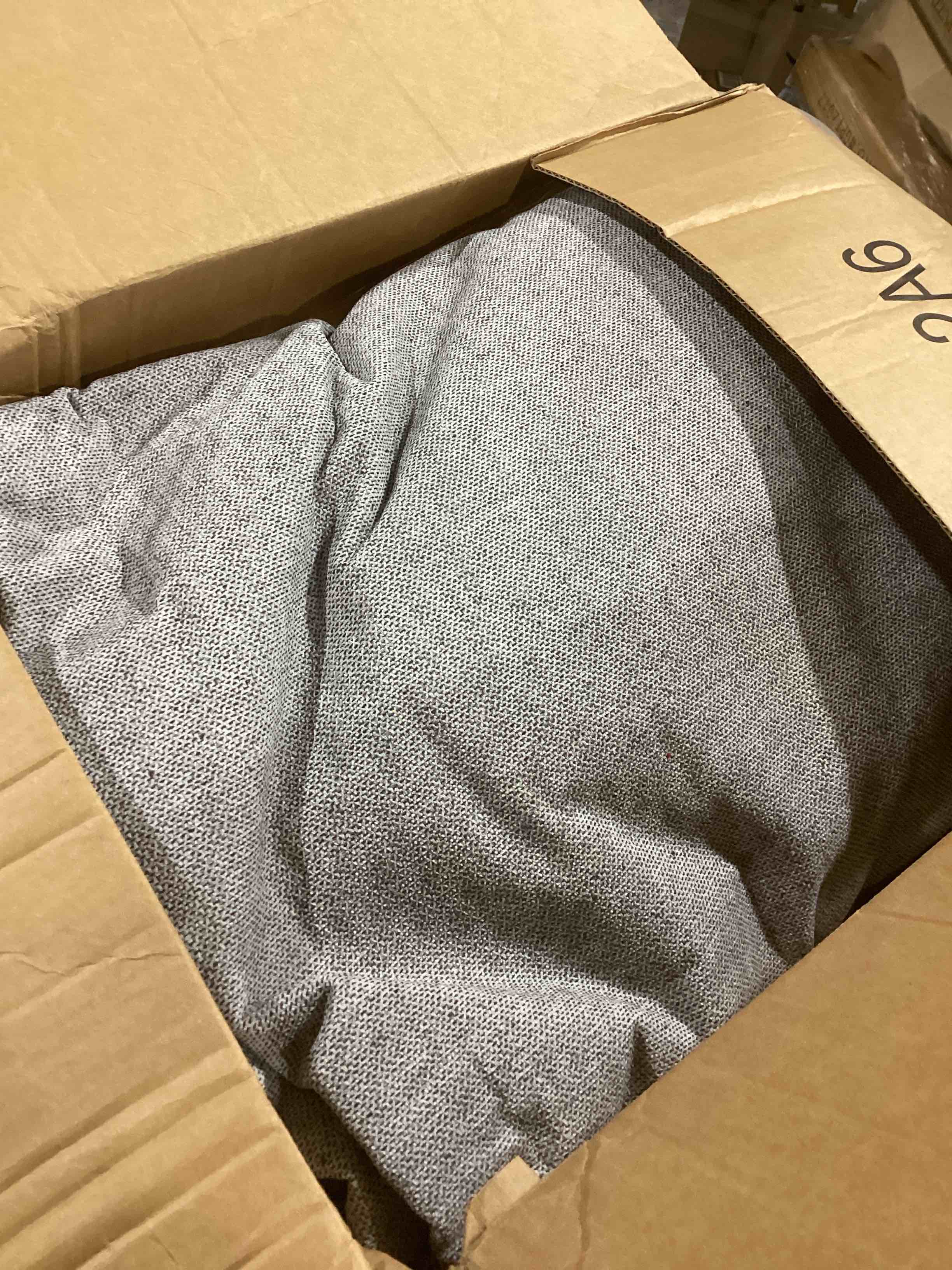https://s3.amazonaws.com/lotting-images-prod/bidfta/YEL6174654_1716895594585.jpeg