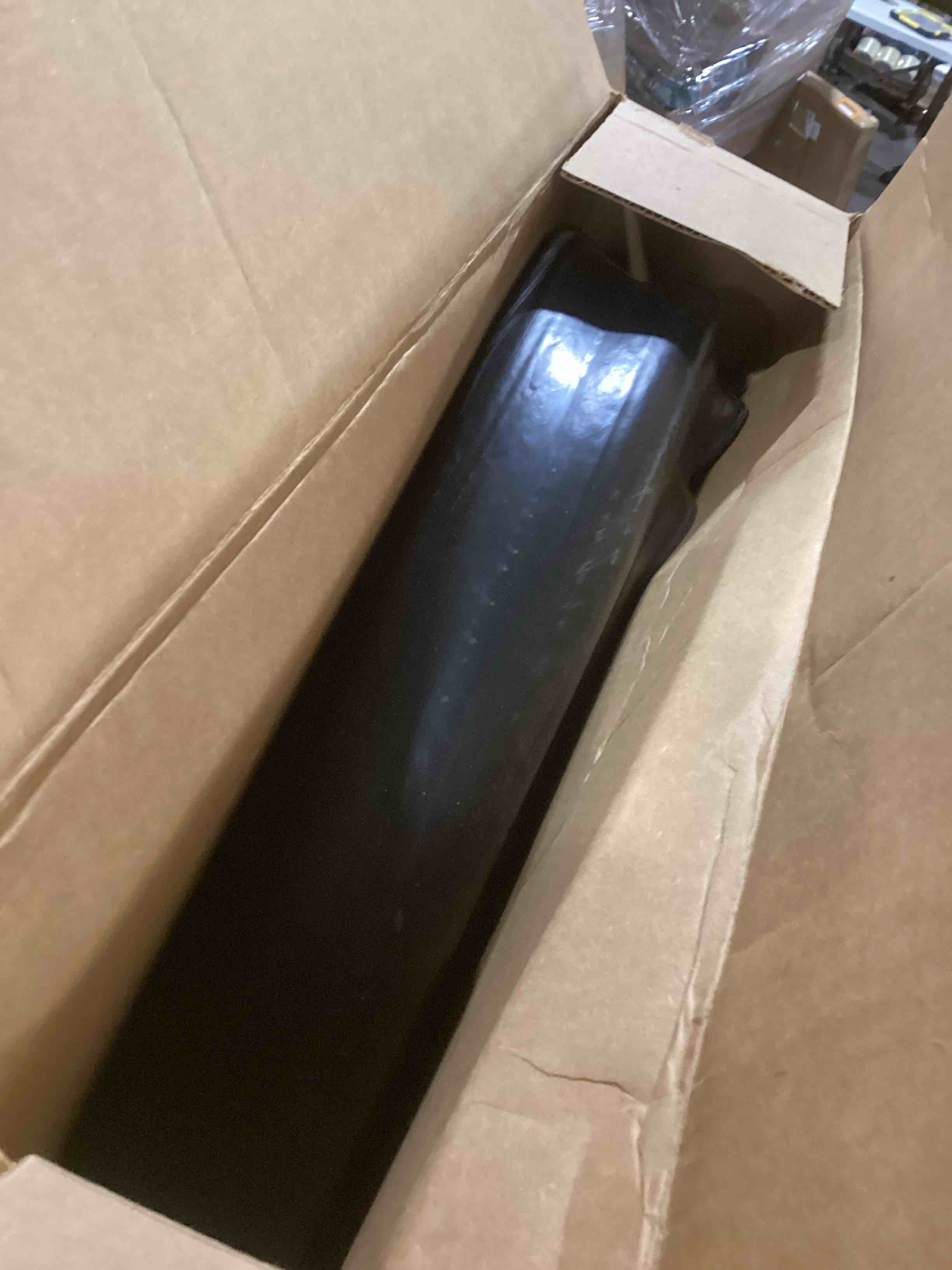 https://s3.amazonaws.com/lotting-images-prod/bidfta/YEL6174713_1716901257049.jpeg