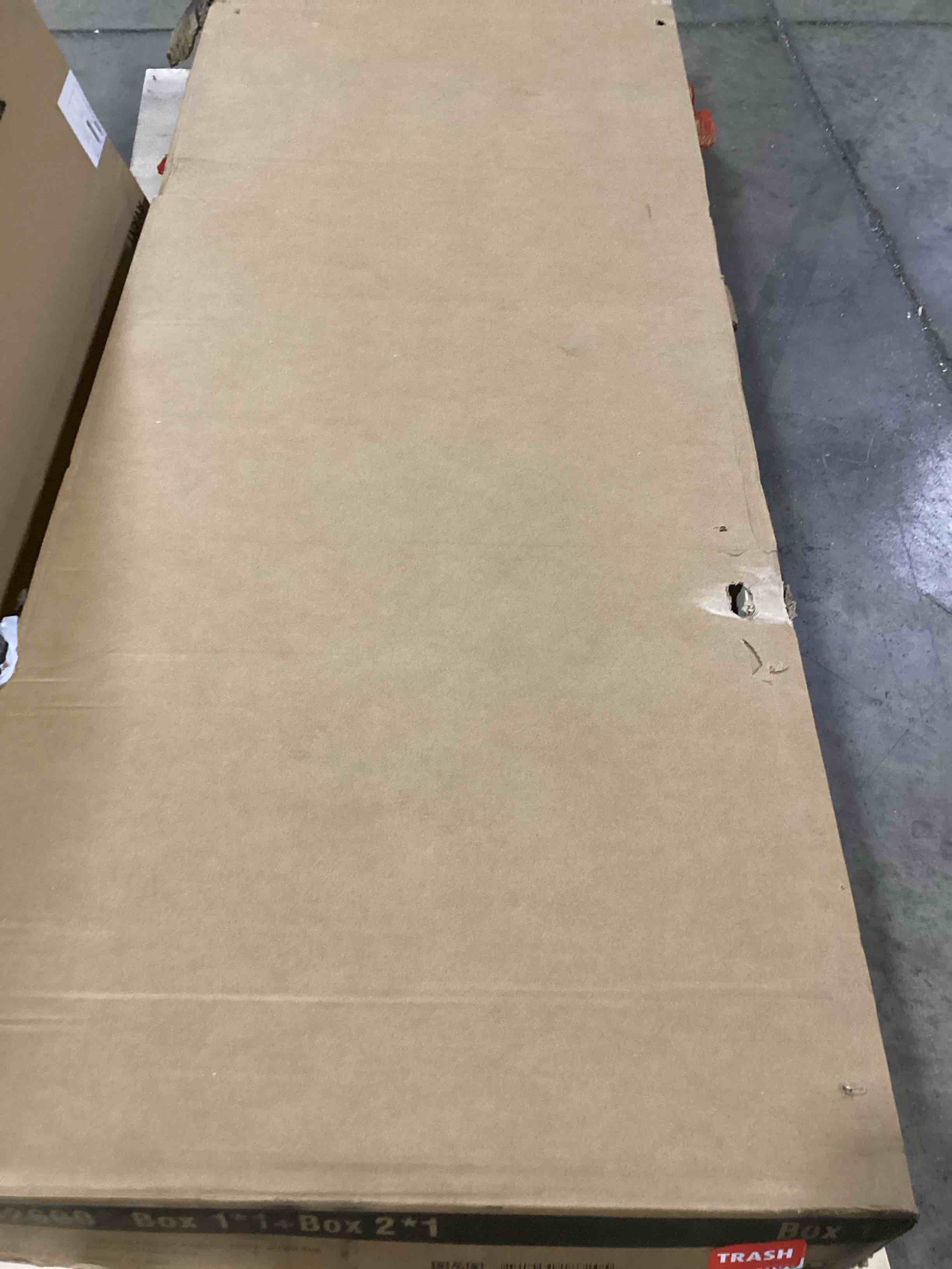 https://s3.amazonaws.com/lotting-images-prod/bidfta/YEL6175044_1717161737211.jpeg