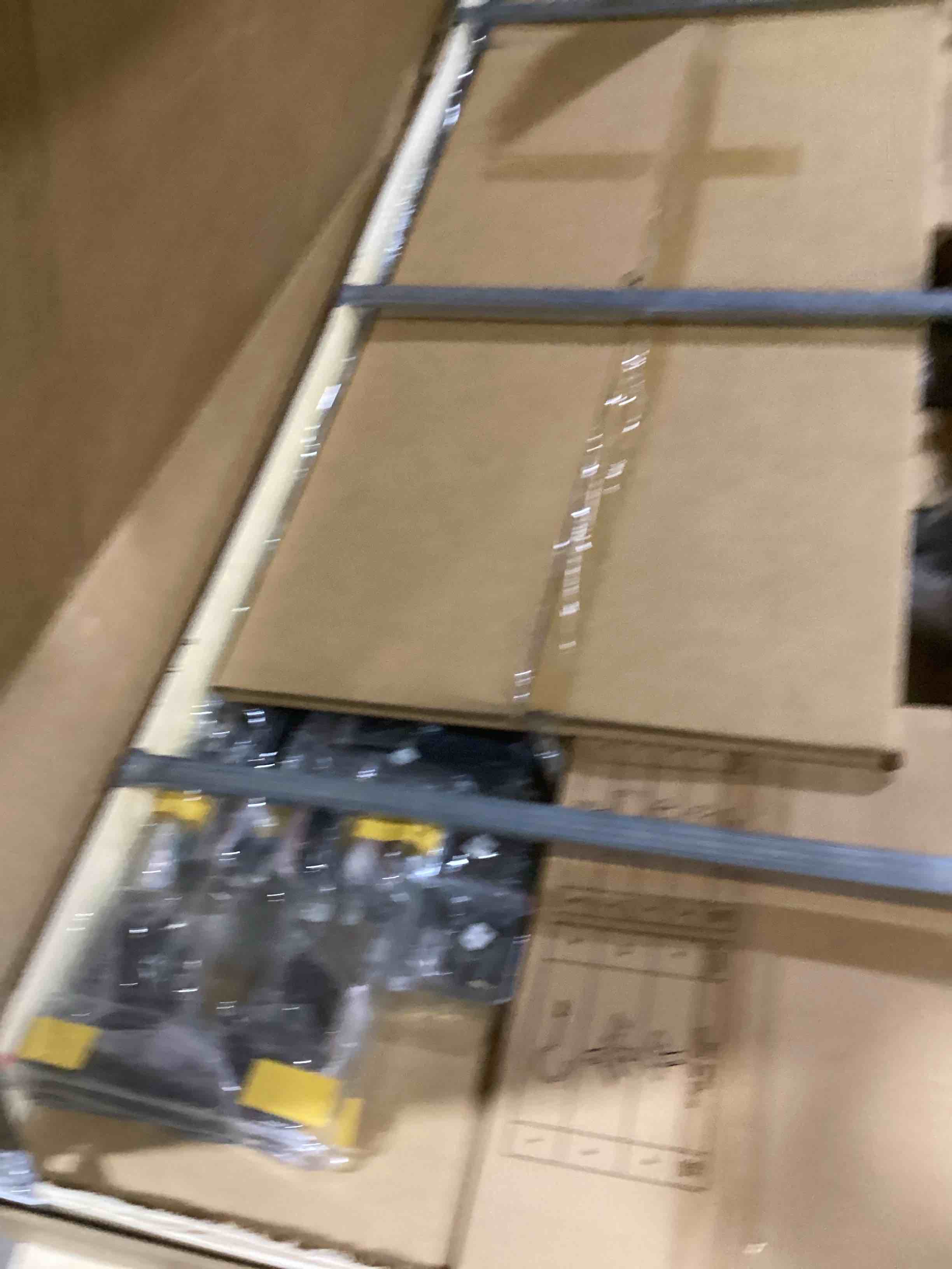 https://s3.amazonaws.com/lotting-images-prod/bidfta/YEL6175044_1717161745251.jpeg