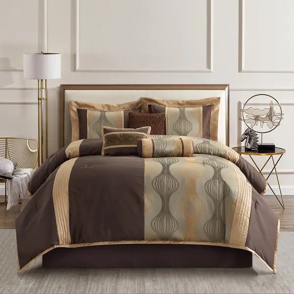 Nanshing 7-Piece Modern Geometric Comforter Set size Queen