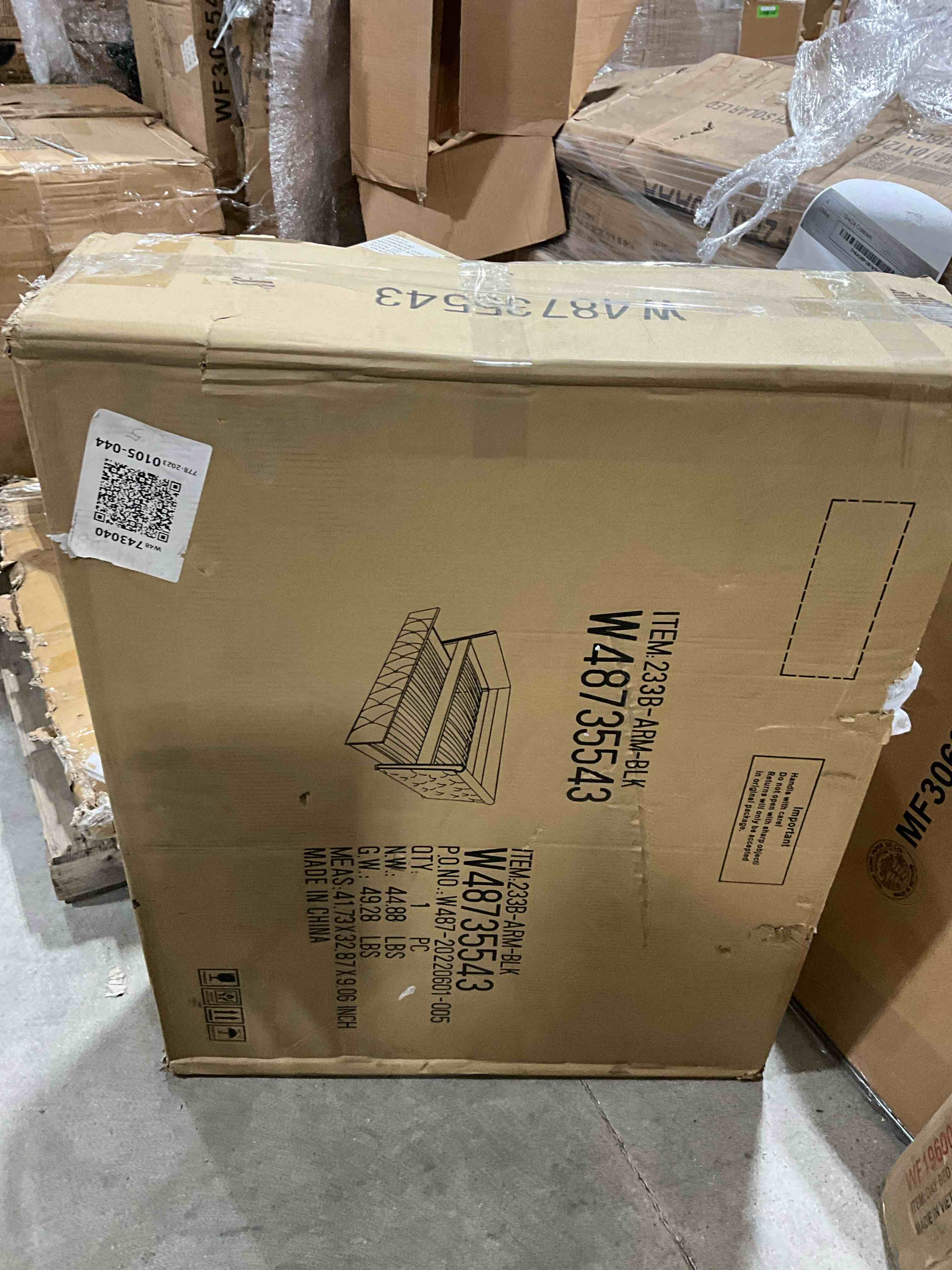 https://s3.amazonaws.com/lotting-images-prod/bidfta/YEL6177824_1728482800453.jpeg