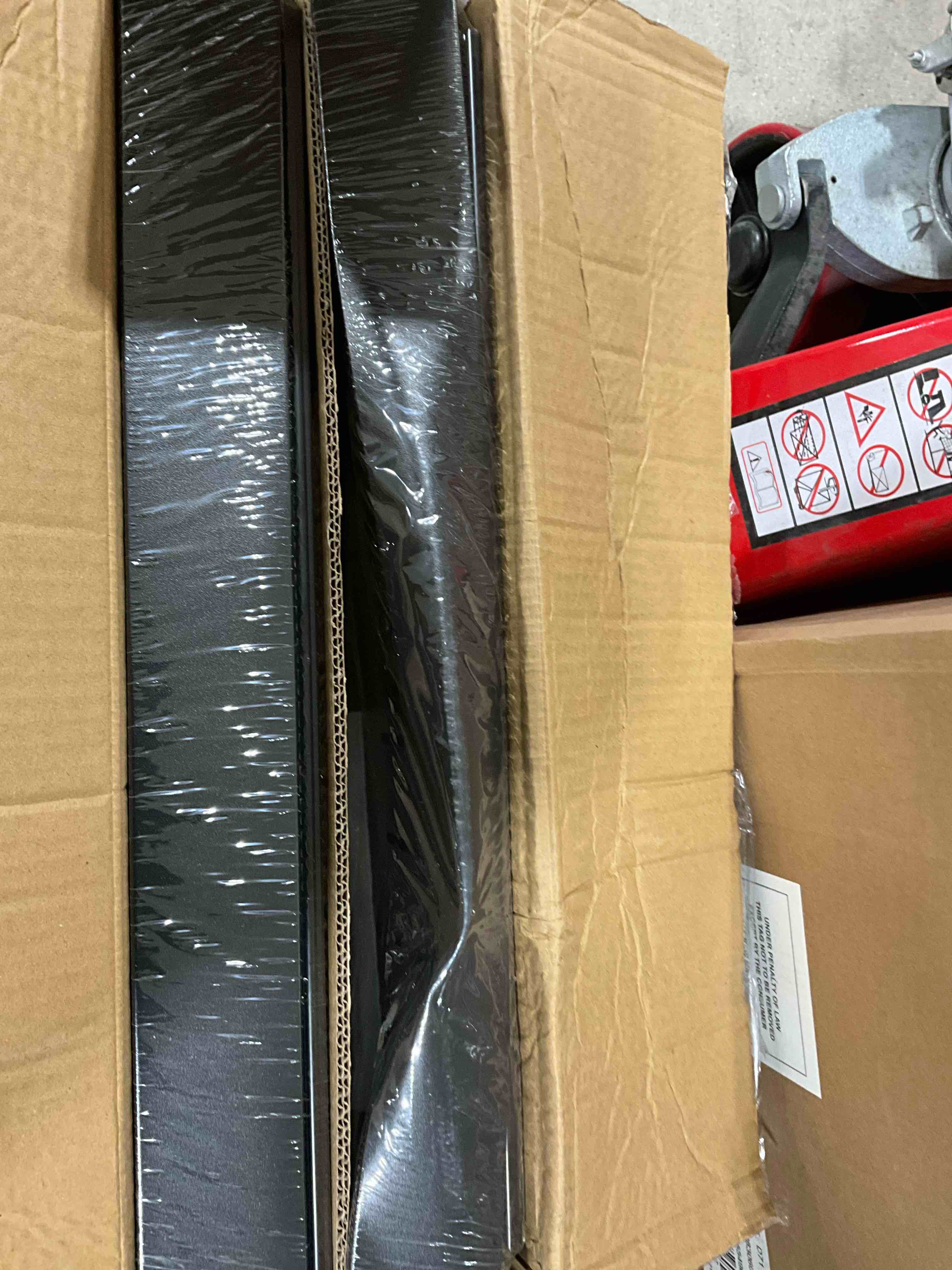 https://s3.amazonaws.com/lotting-images-prod/bidfta/YEL6177839_1728487593583.jpeg