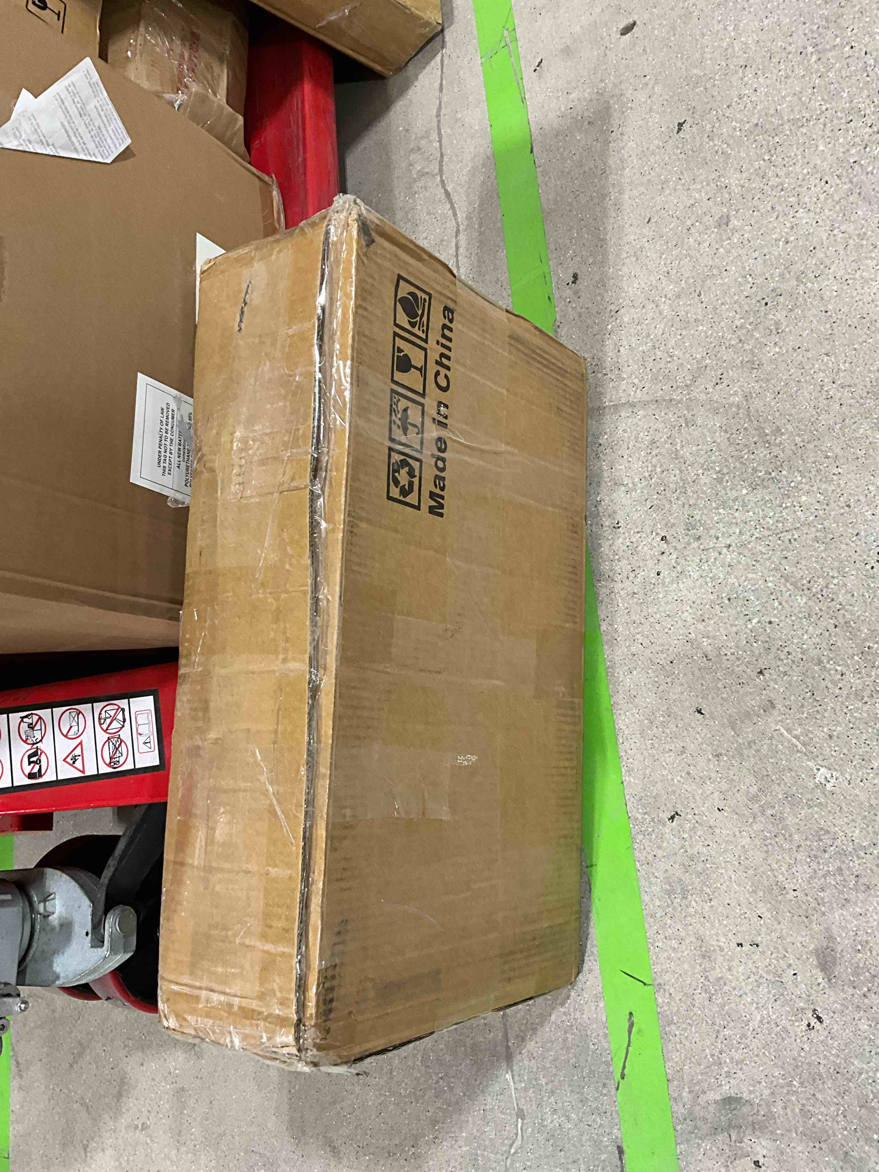 https://s3.amazonaws.com/lotting-images-prod/bidfta/YEL6177839_1728487637584.jpeg