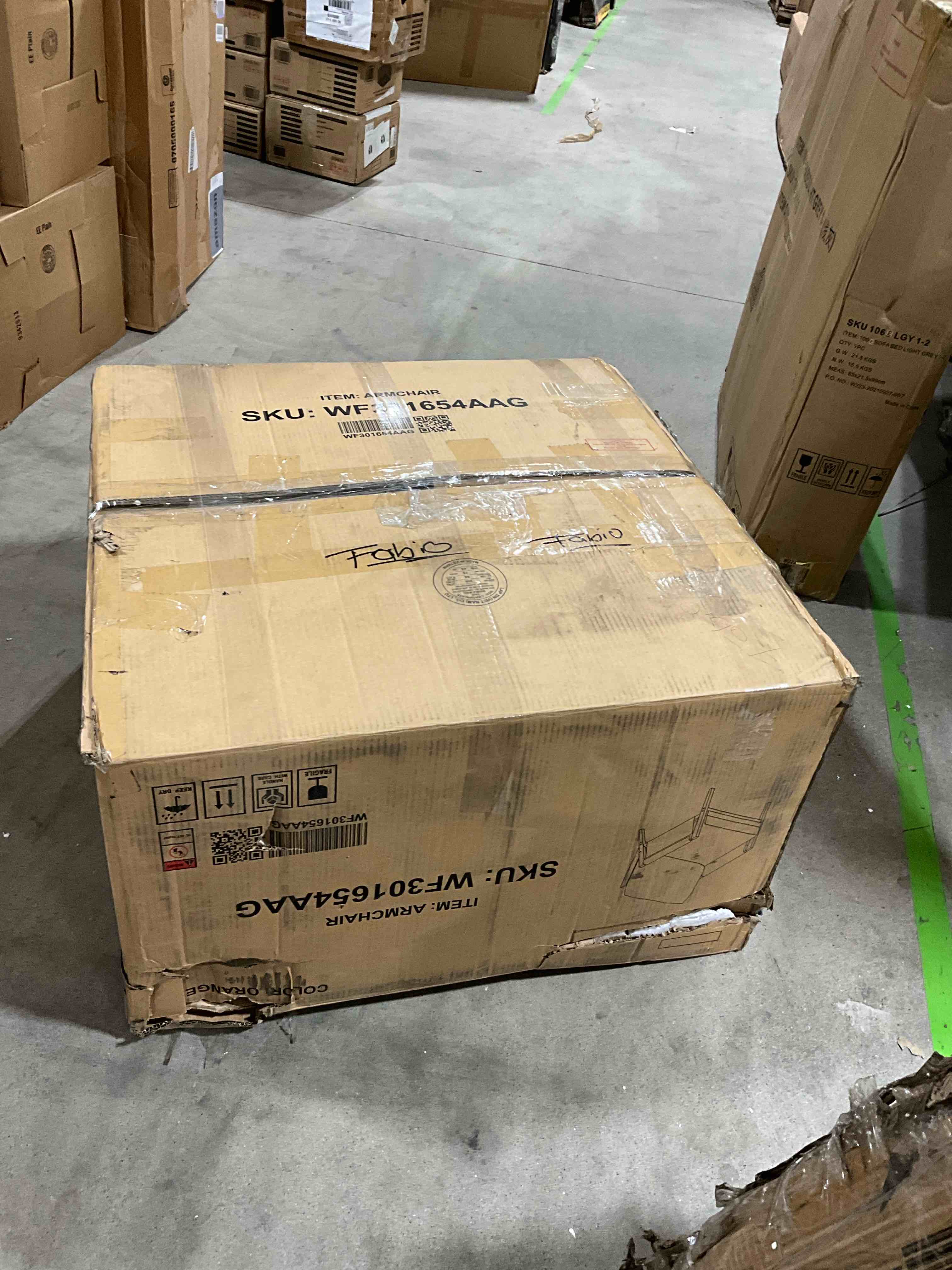 https://s3.amazonaws.com/lotting-images-prod/bidfta/YEL6177840_1728484406657.jpeg