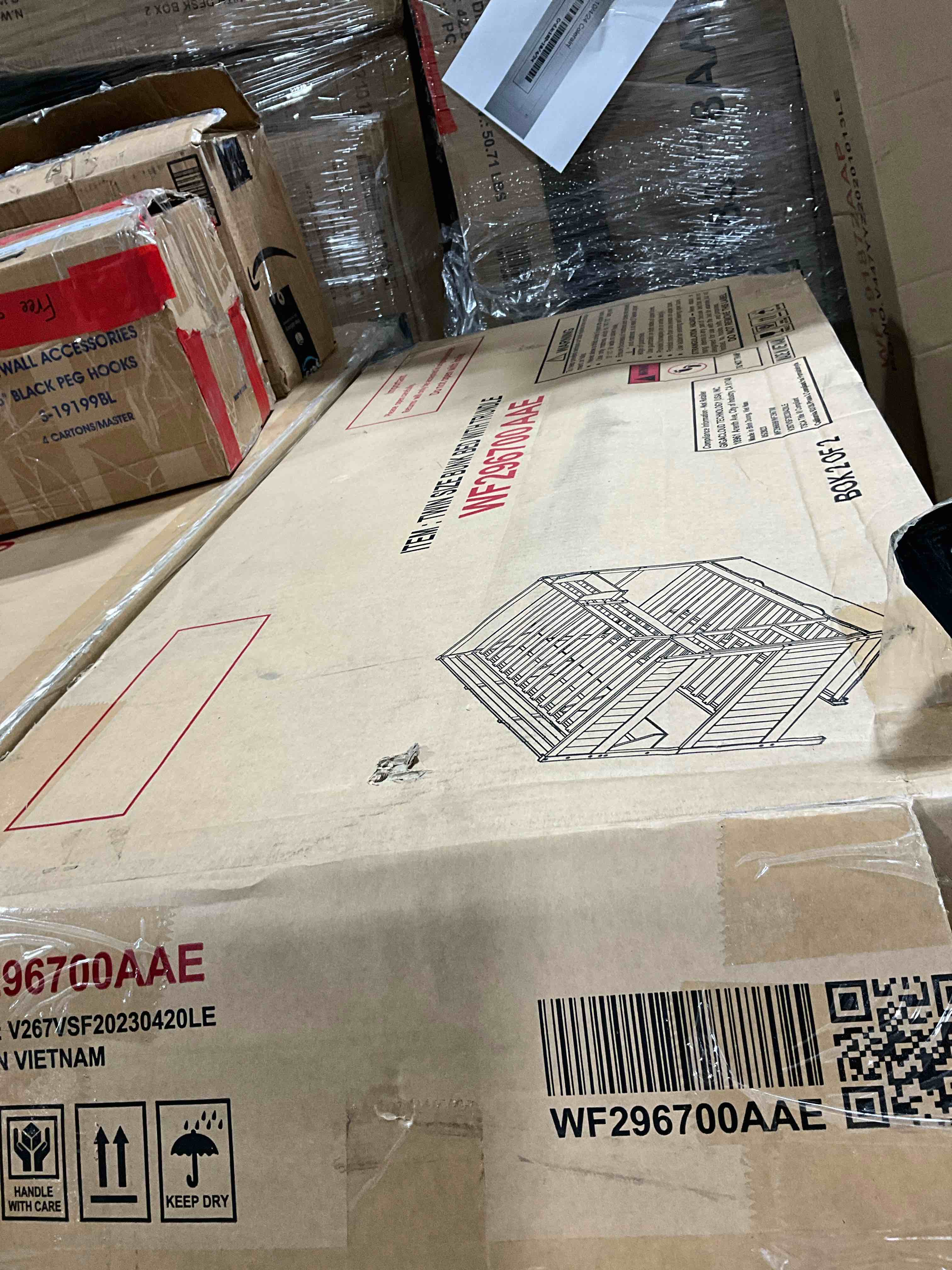 https://s3.amazonaws.com/lotting-images-prod/bidfta/YEL6177842_1728485757931.jpeg