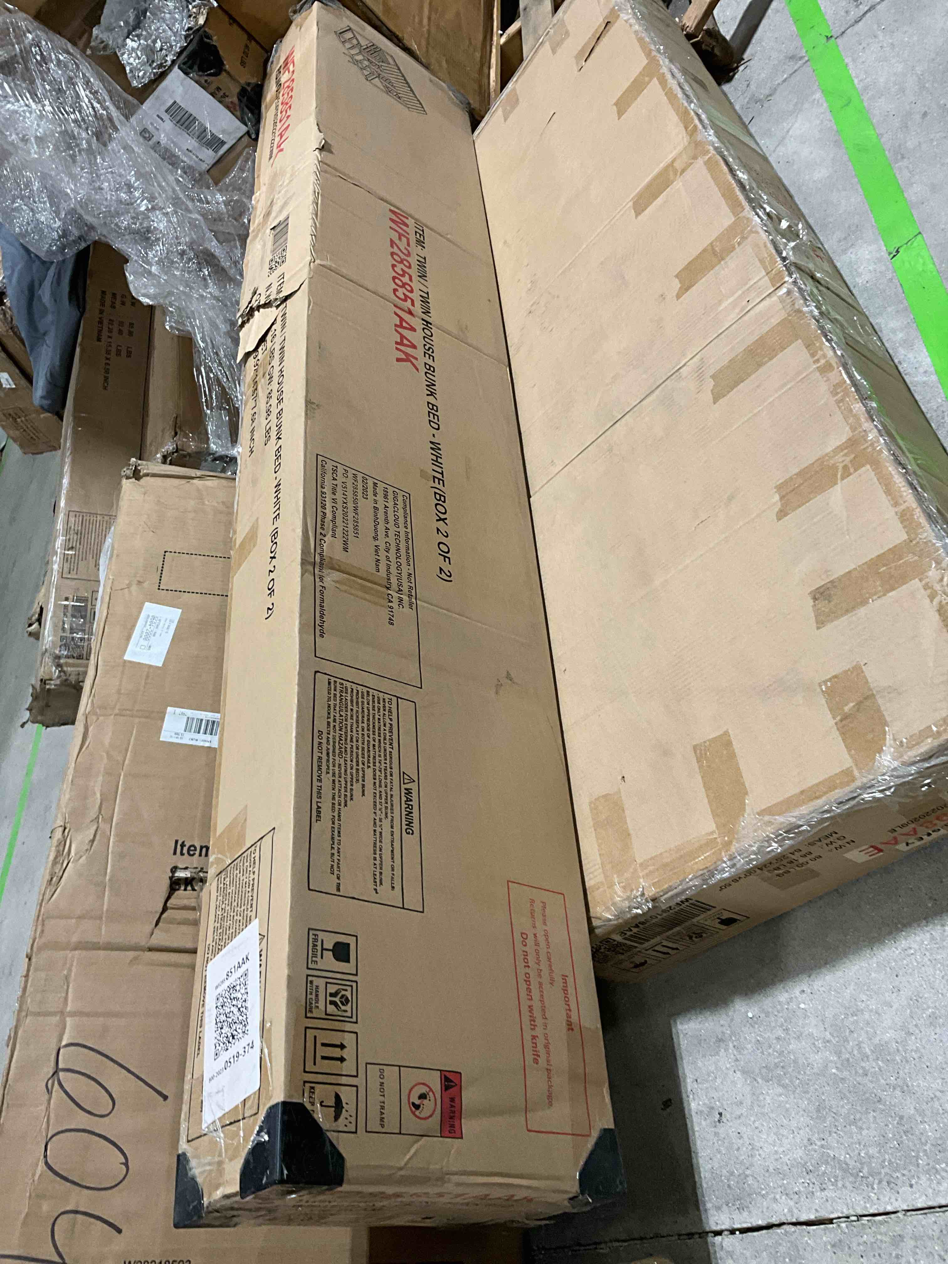 https://s3.amazonaws.com/lotting-images-prod/bidfta/YEL6178226_1728913070982.jpeg