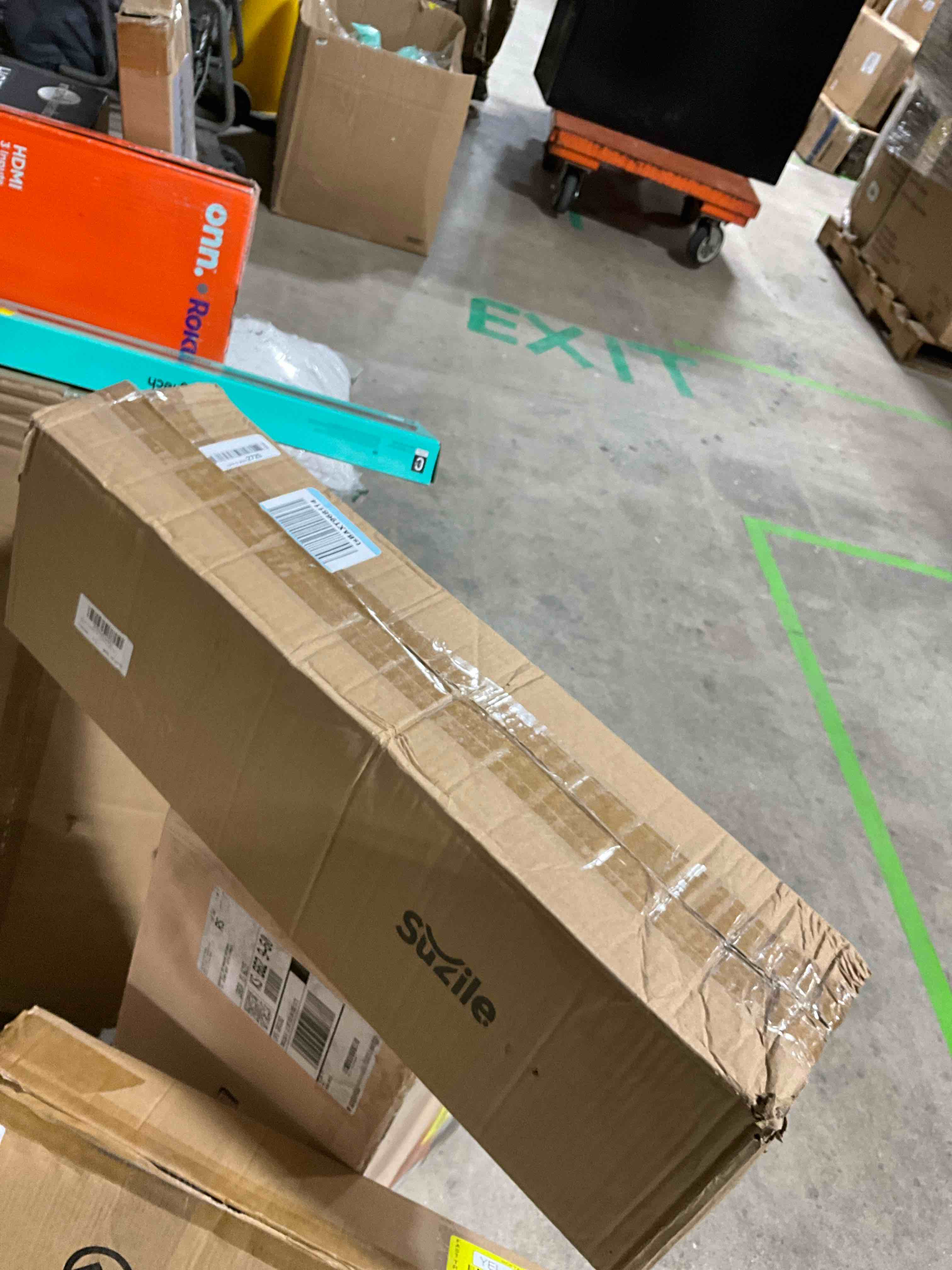 https://s3.amazonaws.com/lotting-images-prod/bidfta/YEL6178469_1729018182293.jpeg
