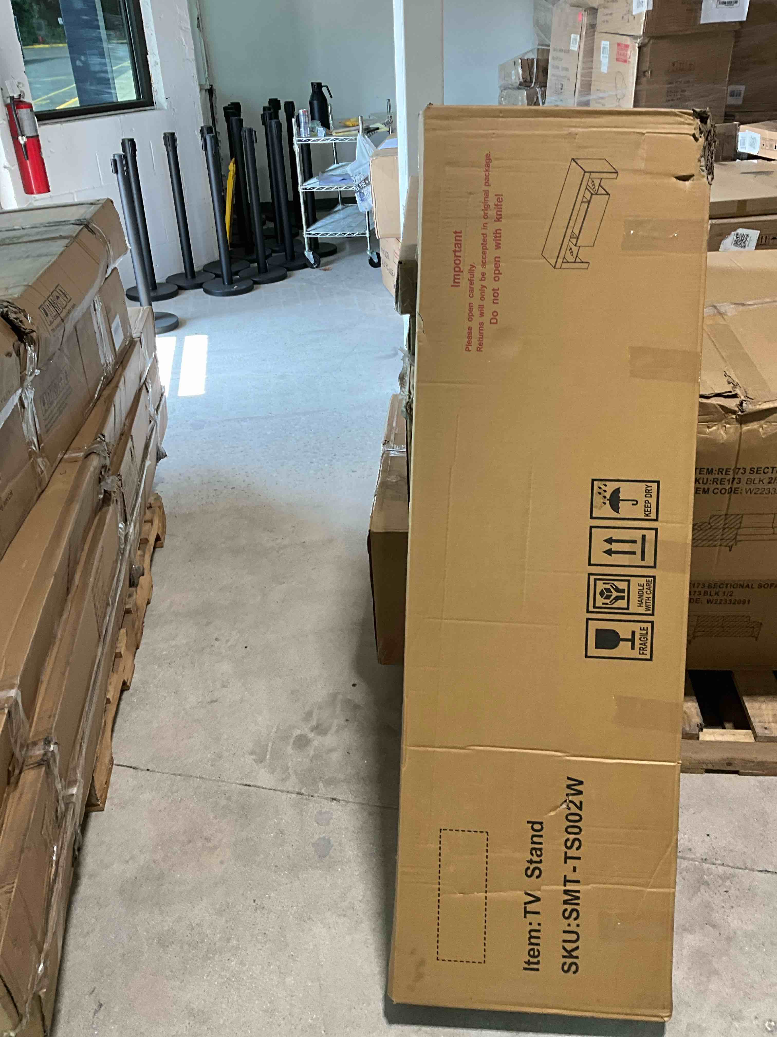 https://s3.amazonaws.com/lotting-images-prod/bidfta/YEL6180444_1718980003685.jpeg