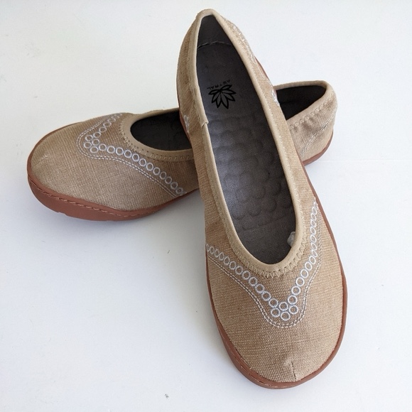 ASTRAL Hemp Maria Desert Khaki Women’s Size 7.5