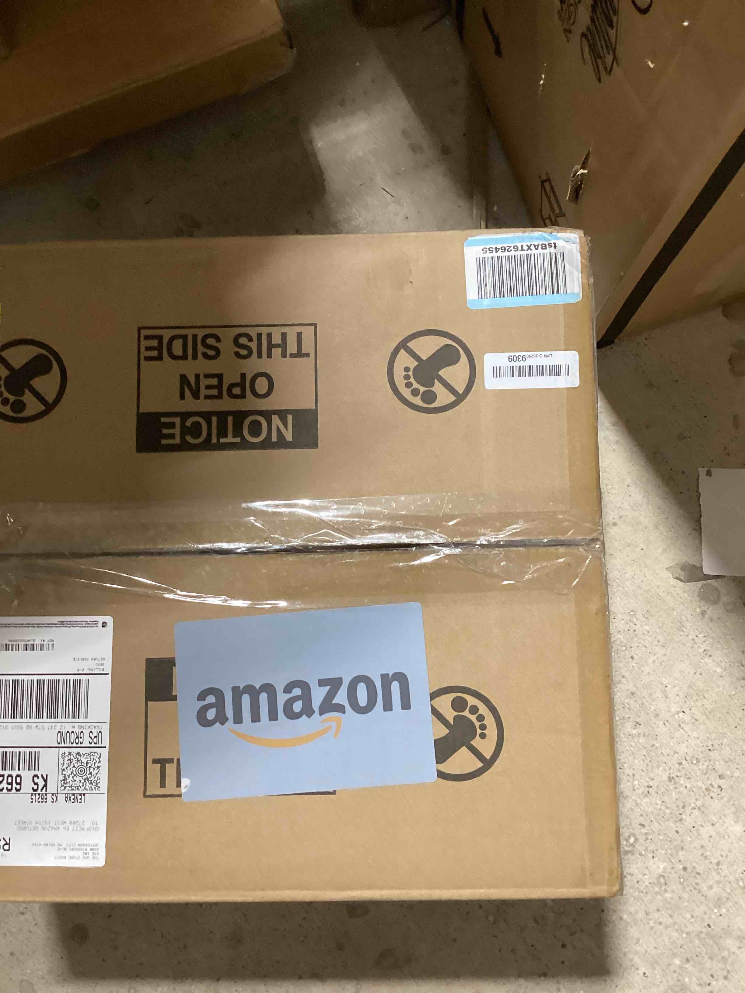 https://s3.amazonaws.com/lotting-images-prod/bidfta/YEL6181833_1727889079834.jpeg