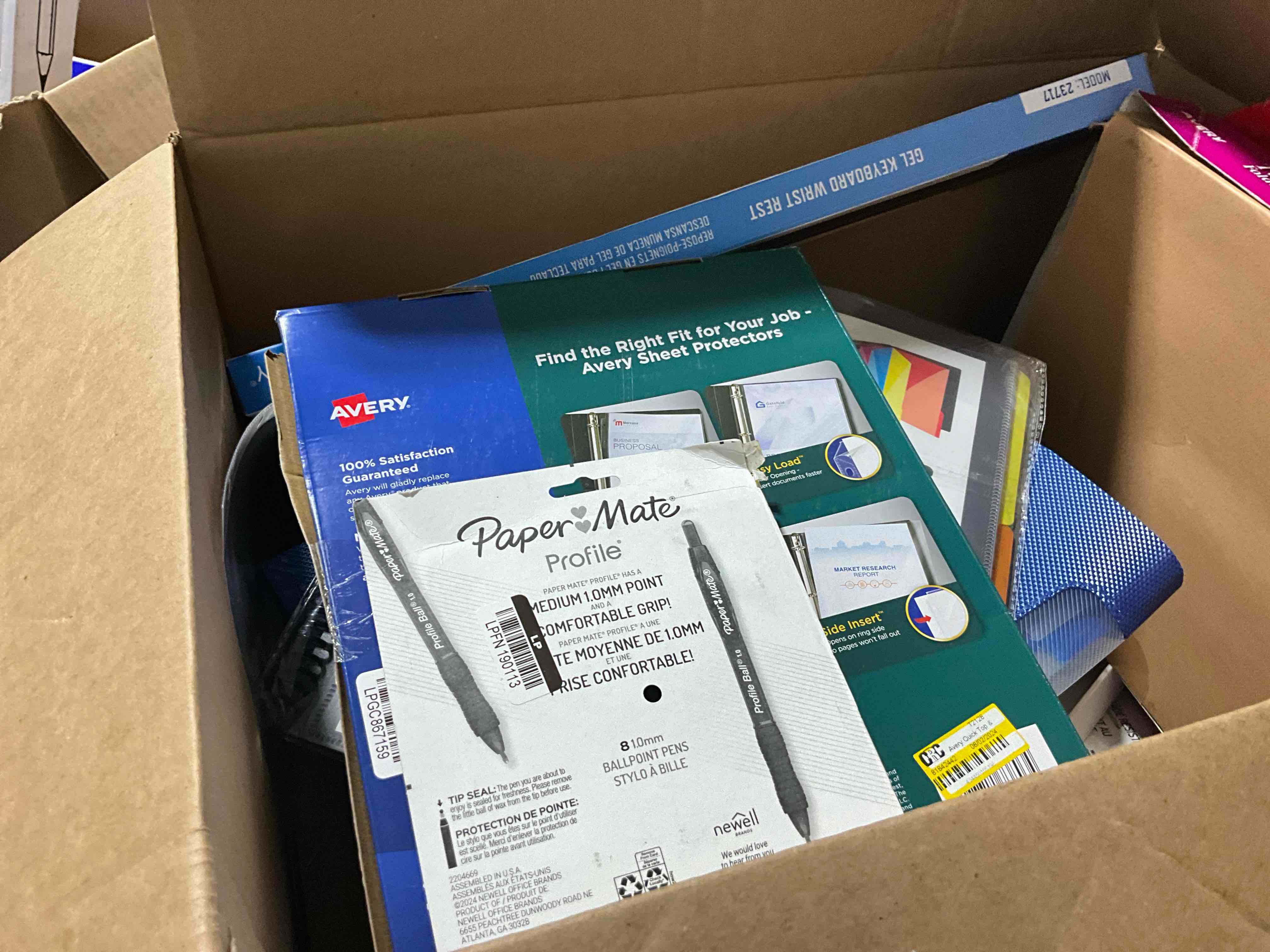 https://s3.amazonaws.com/lotting-images-prod/bidfta/YEL6182047_1729540976816.jpeg
