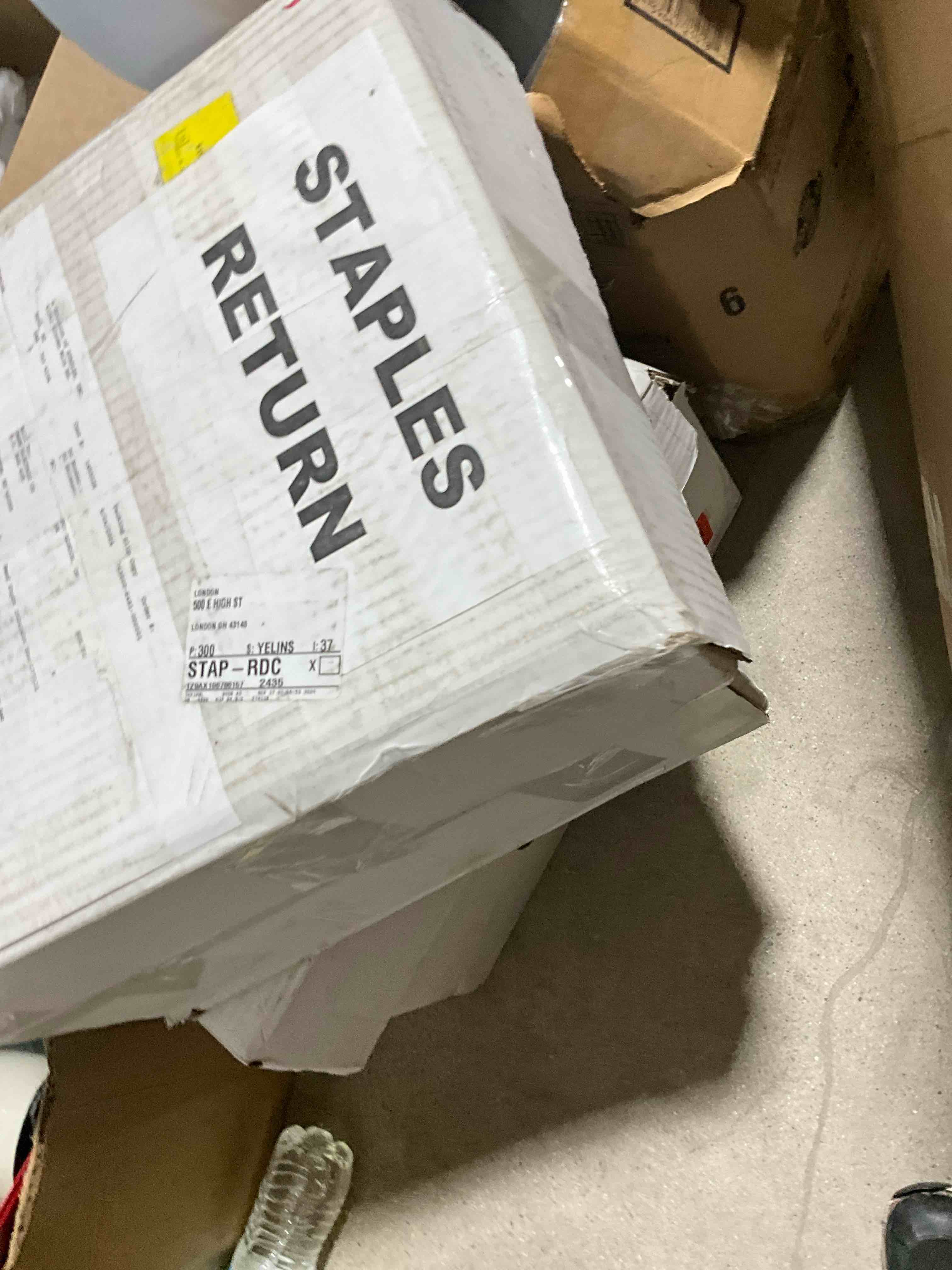 https://s3.amazonaws.com/lotting-images-prod/bidfta/YEL6182112_1729633377792.jpeg