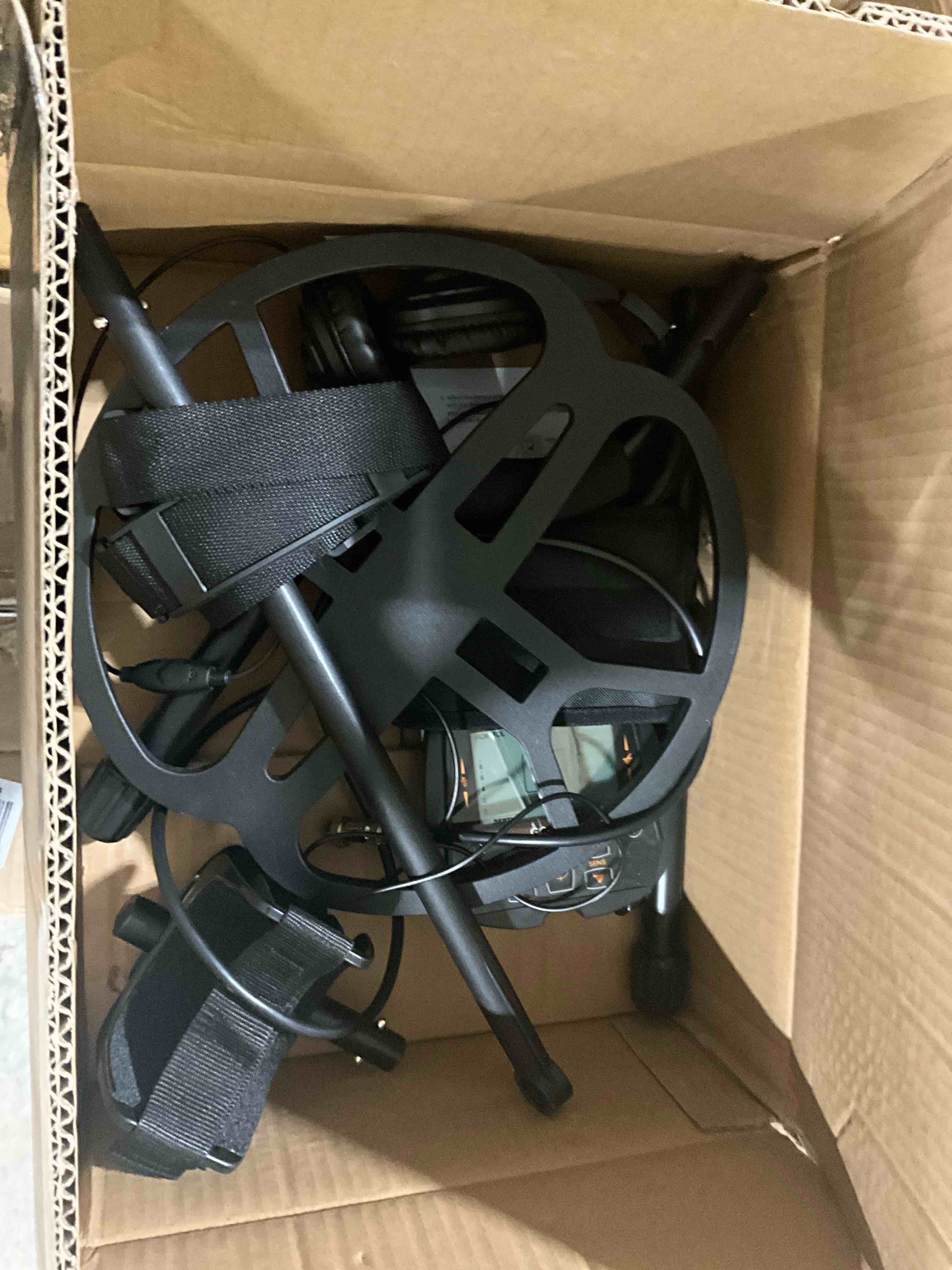 https://s3.amazonaws.com/lotting-images-prod/bidfta/YEL6182120_1729781698394.jpeg