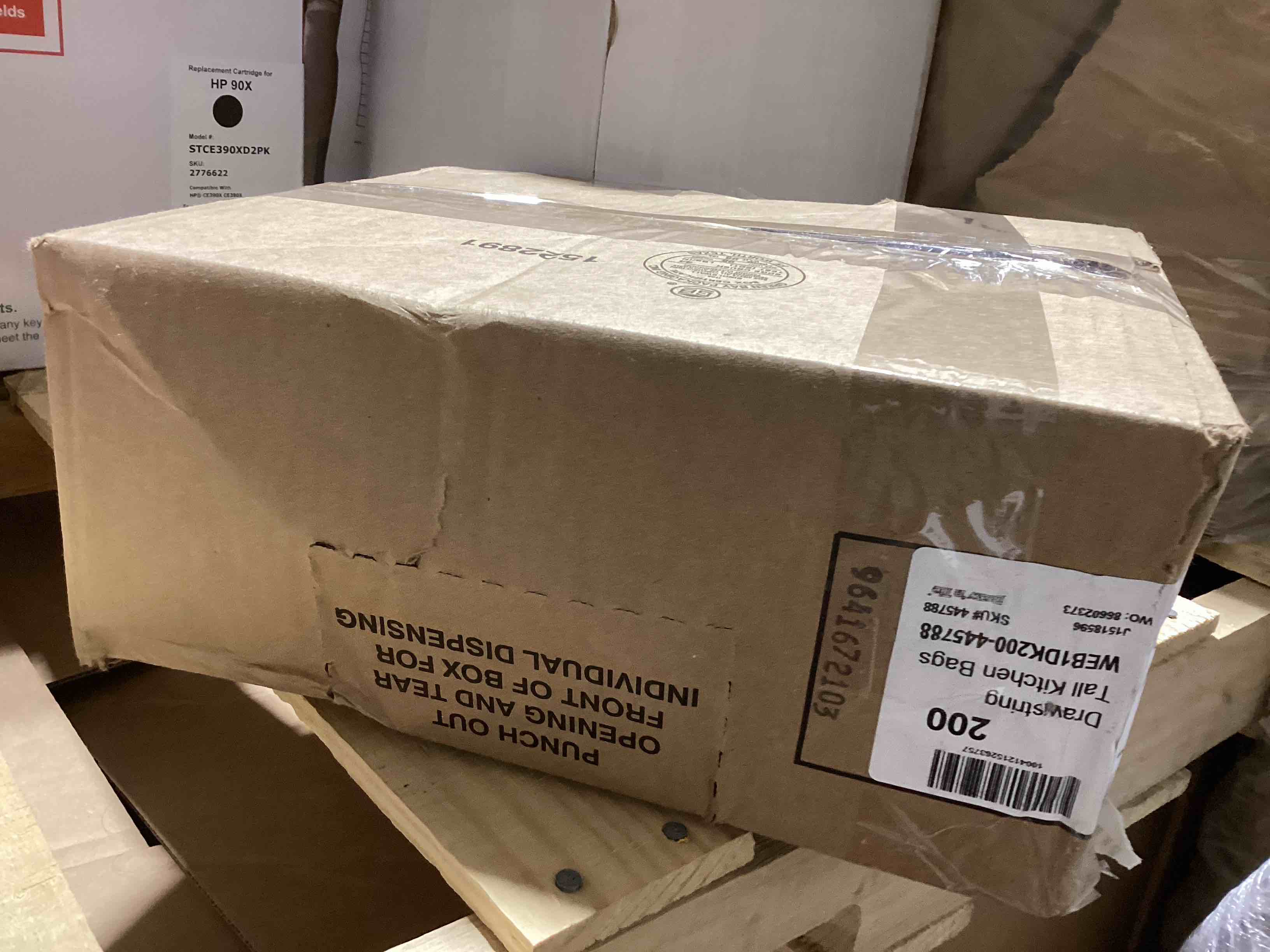 https://s3.amazonaws.com/lotting-images-prod/bidfta/YEL6182620_1730125100385.jpeg