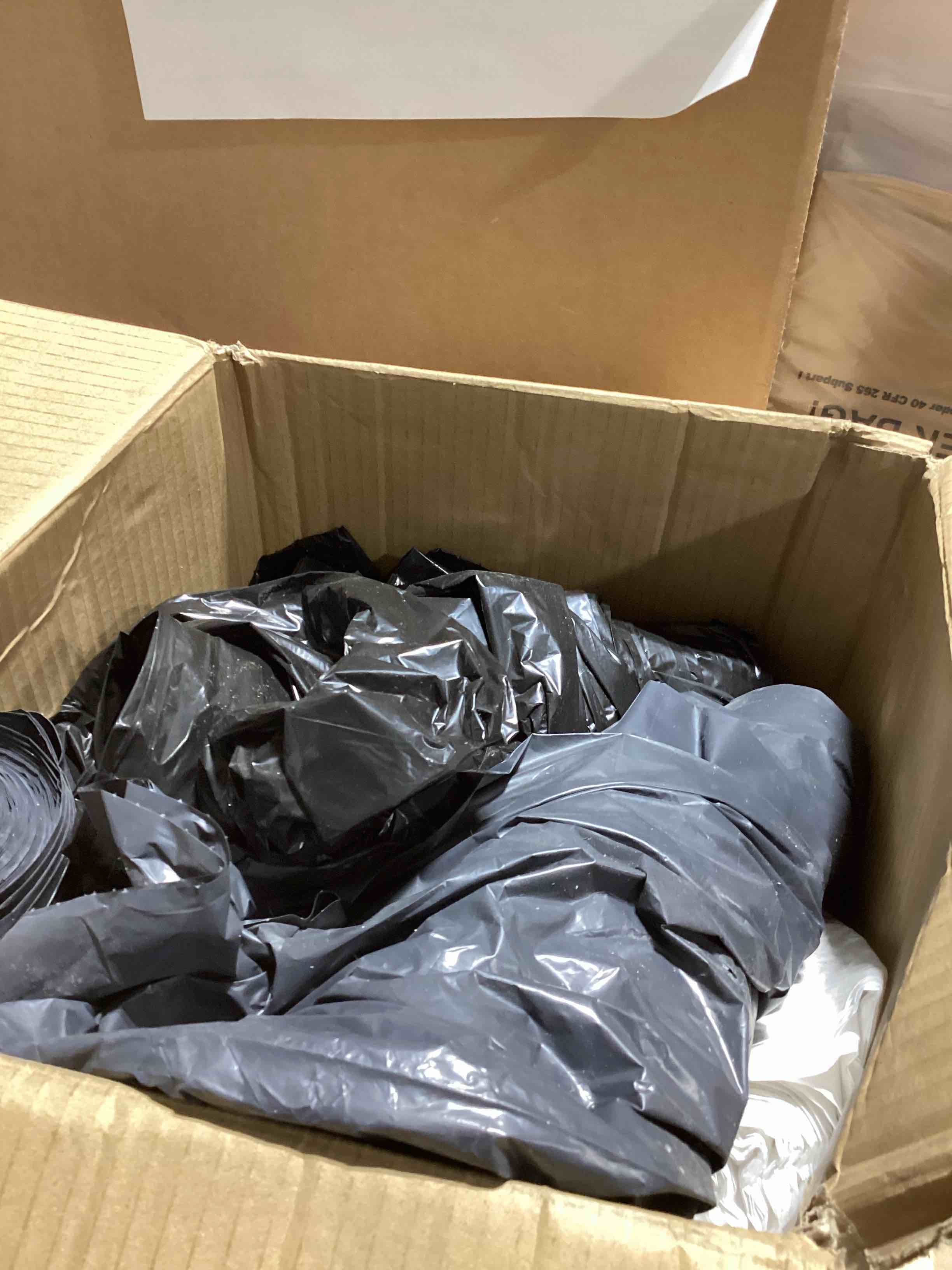 https://s3.amazonaws.com/lotting-images-prod/bidfta/YEL6182621_1730125367786.jpeg