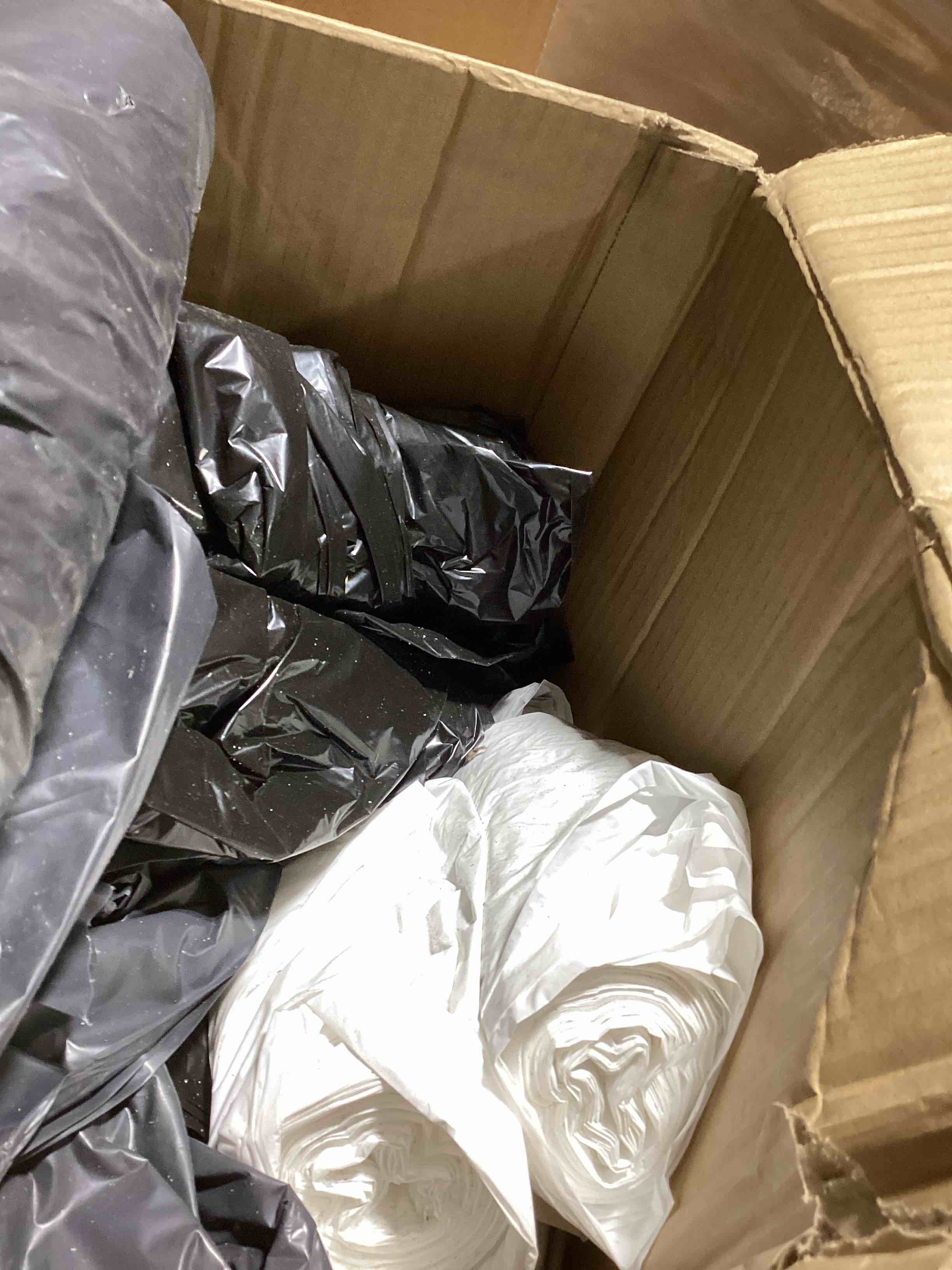 https://s3.amazonaws.com/lotting-images-prod/bidfta/YEL6182621_1730125375476.jpeg