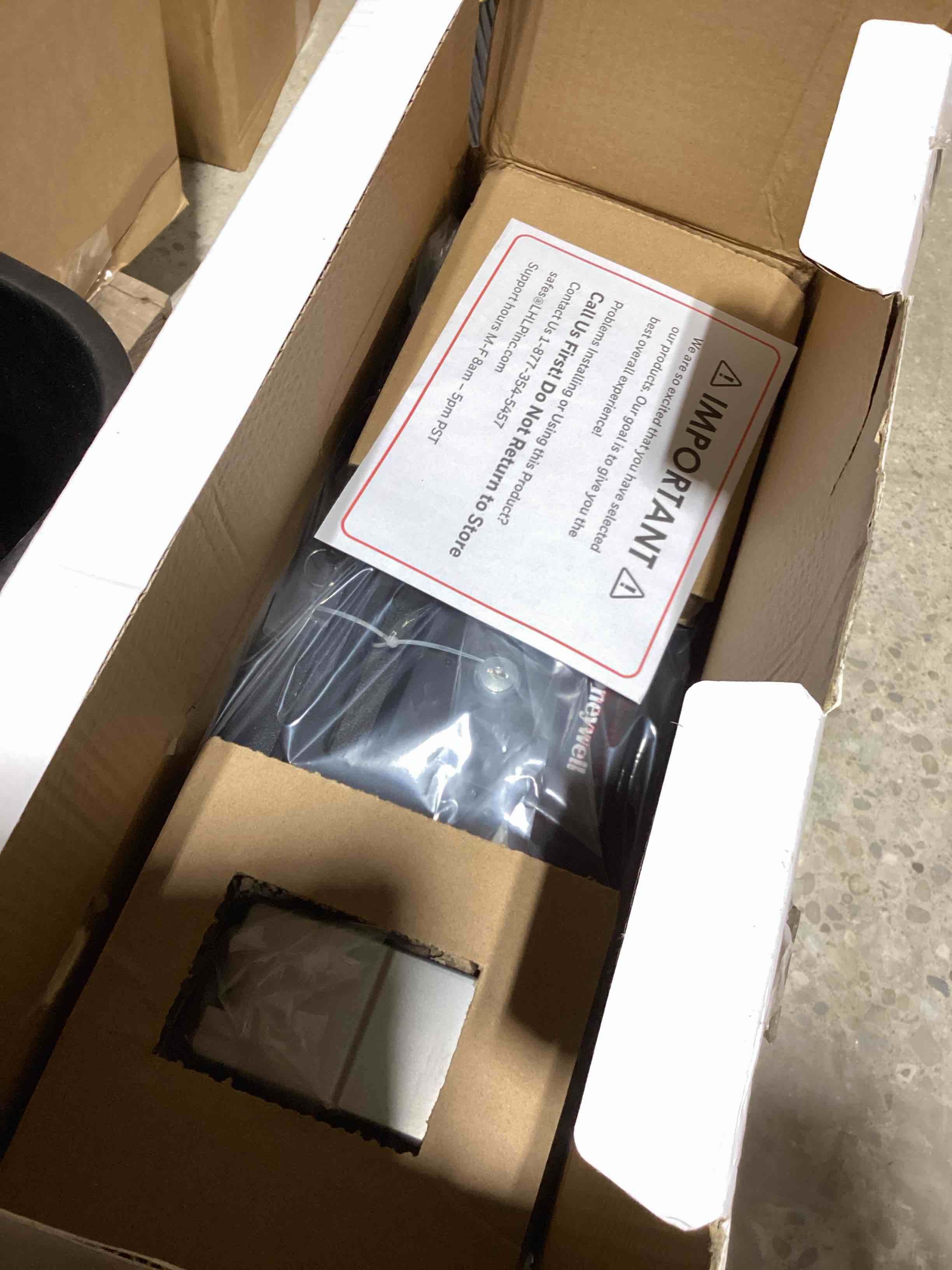 https://s3.amazonaws.com/lotting-images-prod/bidfta/YEL6182661_1730140485720.jpeg
