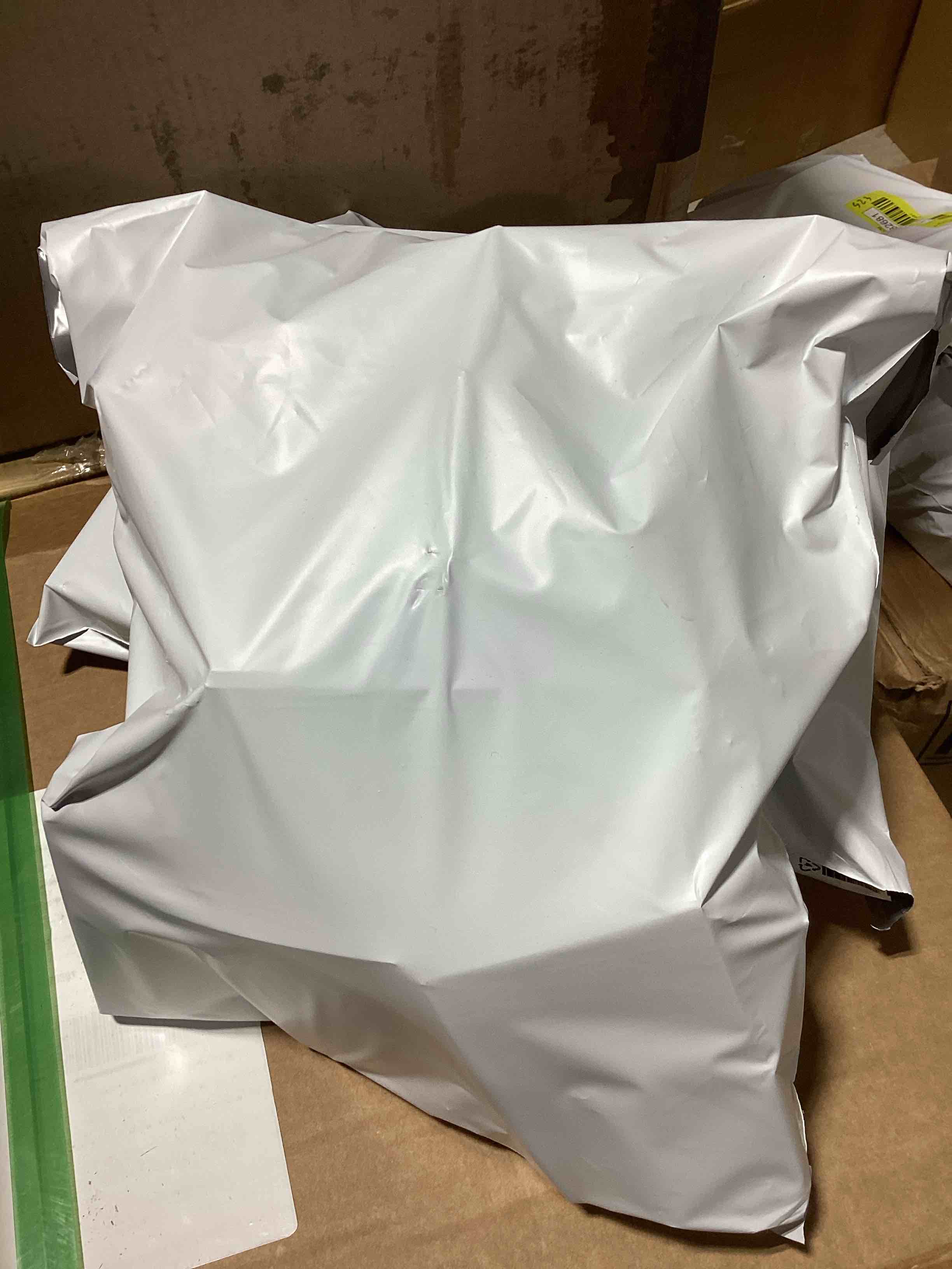 https://s3.amazonaws.com/lotting-images-prod/bidfta/YEL6182683_1730210708630.jpeg