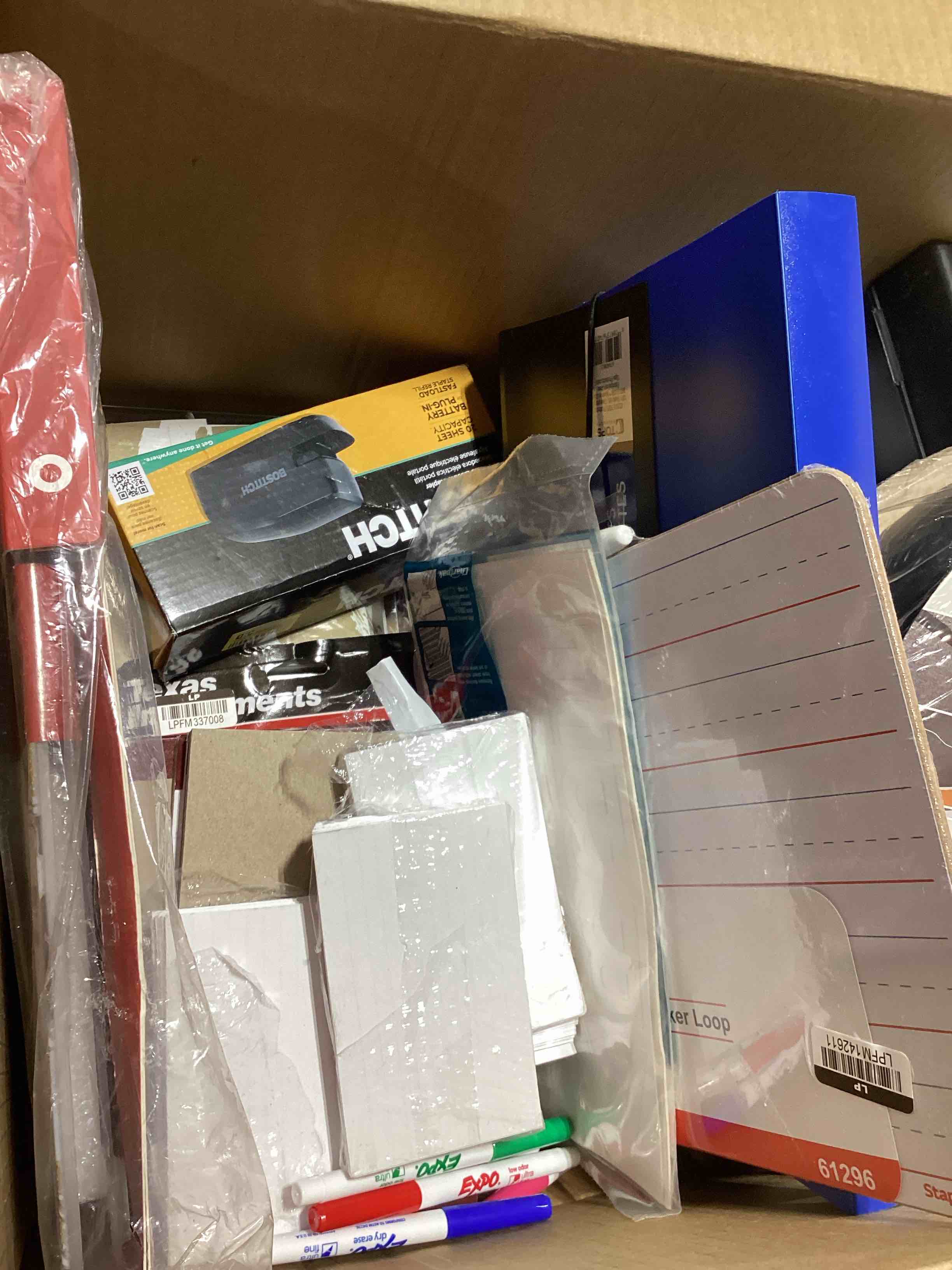 https://s3.amazonaws.com/lotting-images-prod/bidfta/YEL6182684_1730210845234.jpeg