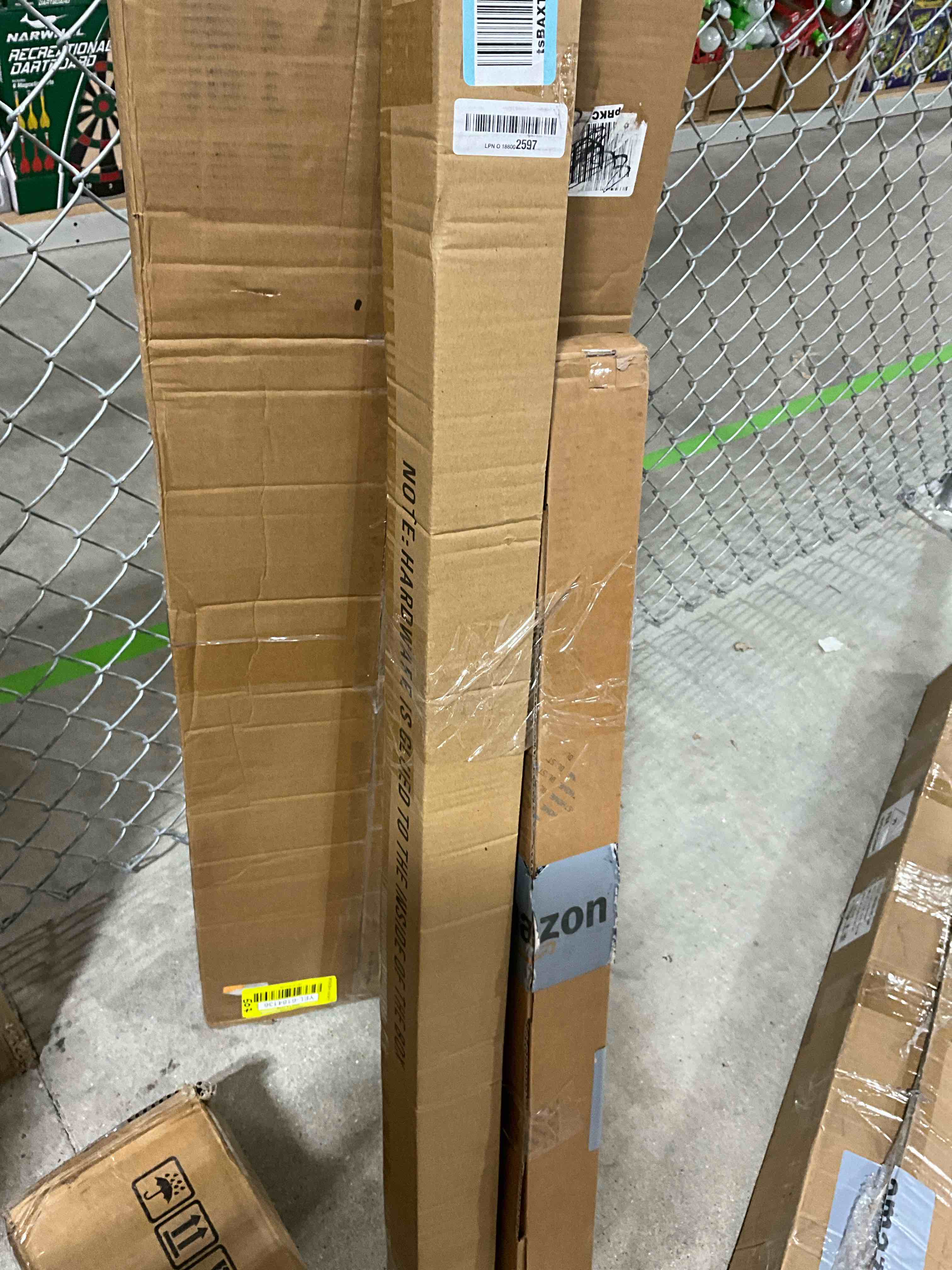 https://s3.amazonaws.com/lotting-images-prod/bidfta/YEL6184146_1729775801126.jpeg