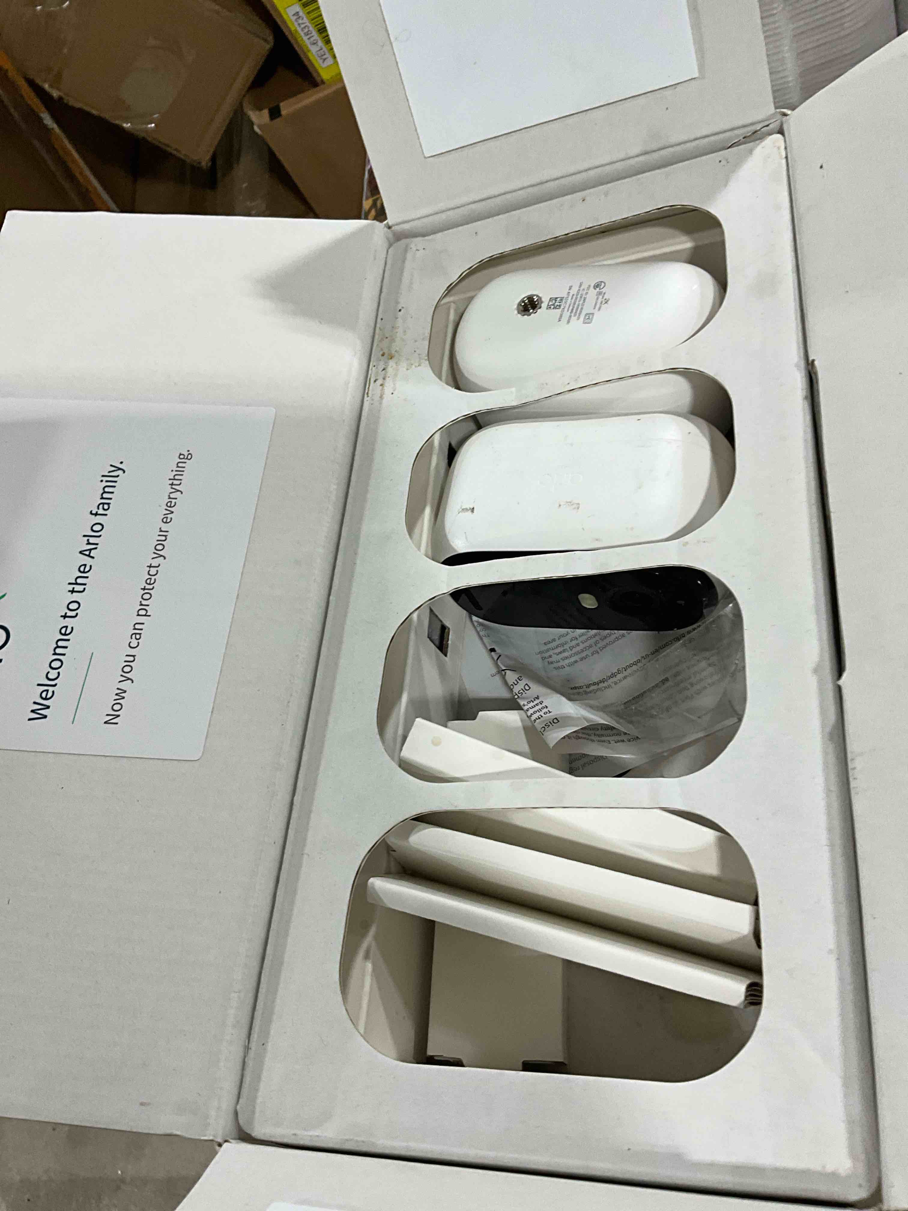 https://s3.amazonaws.com/lotting-images-prod/bidfta/YEL6184237_1729782405892.jpeg