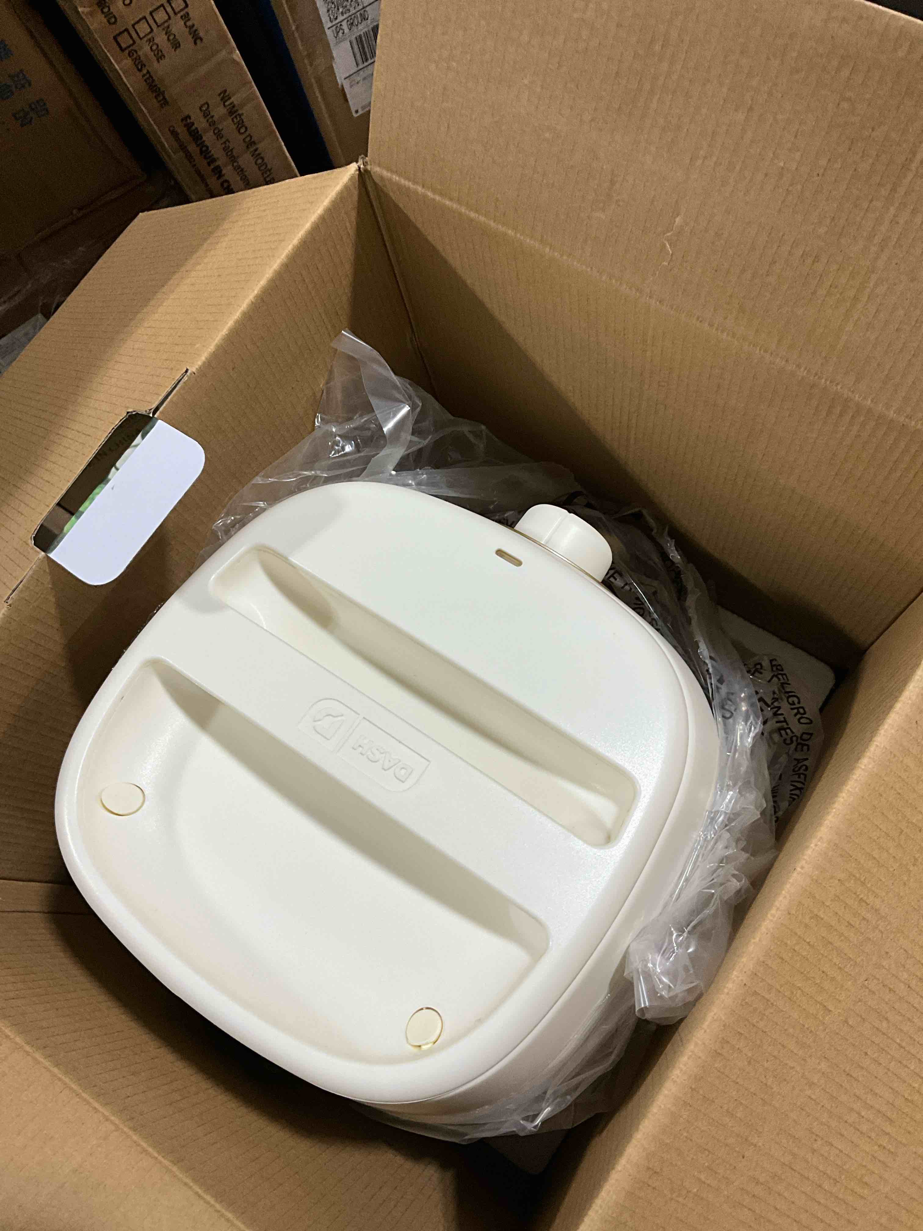 https://s3.amazonaws.com/lotting-images-prod/bidfta/YEL6184390_1729862711631.jpeg