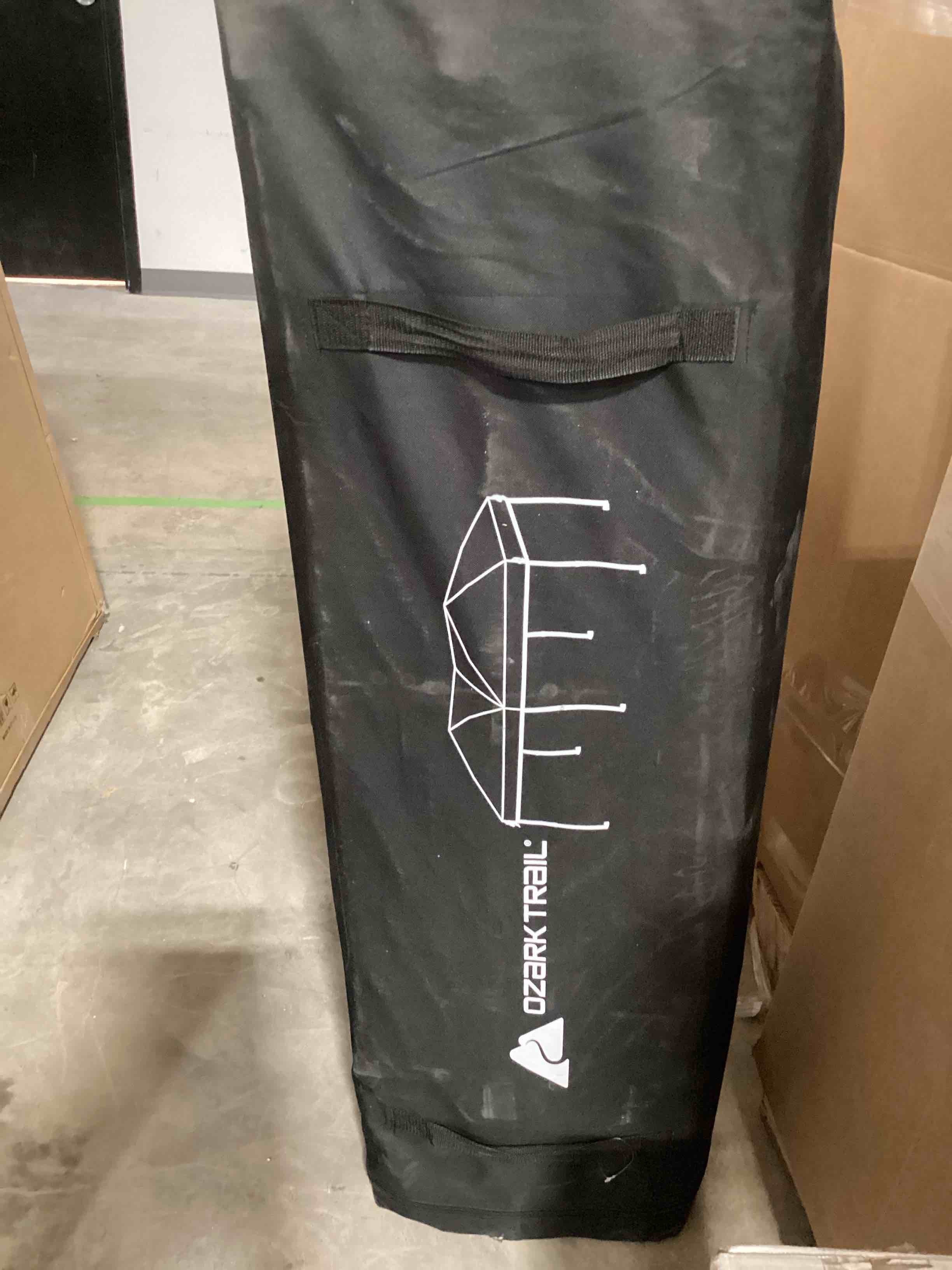 https://s3.amazonaws.com/lotting-images-prod/bidfta/YEL6185554_1728597596765.jpeg