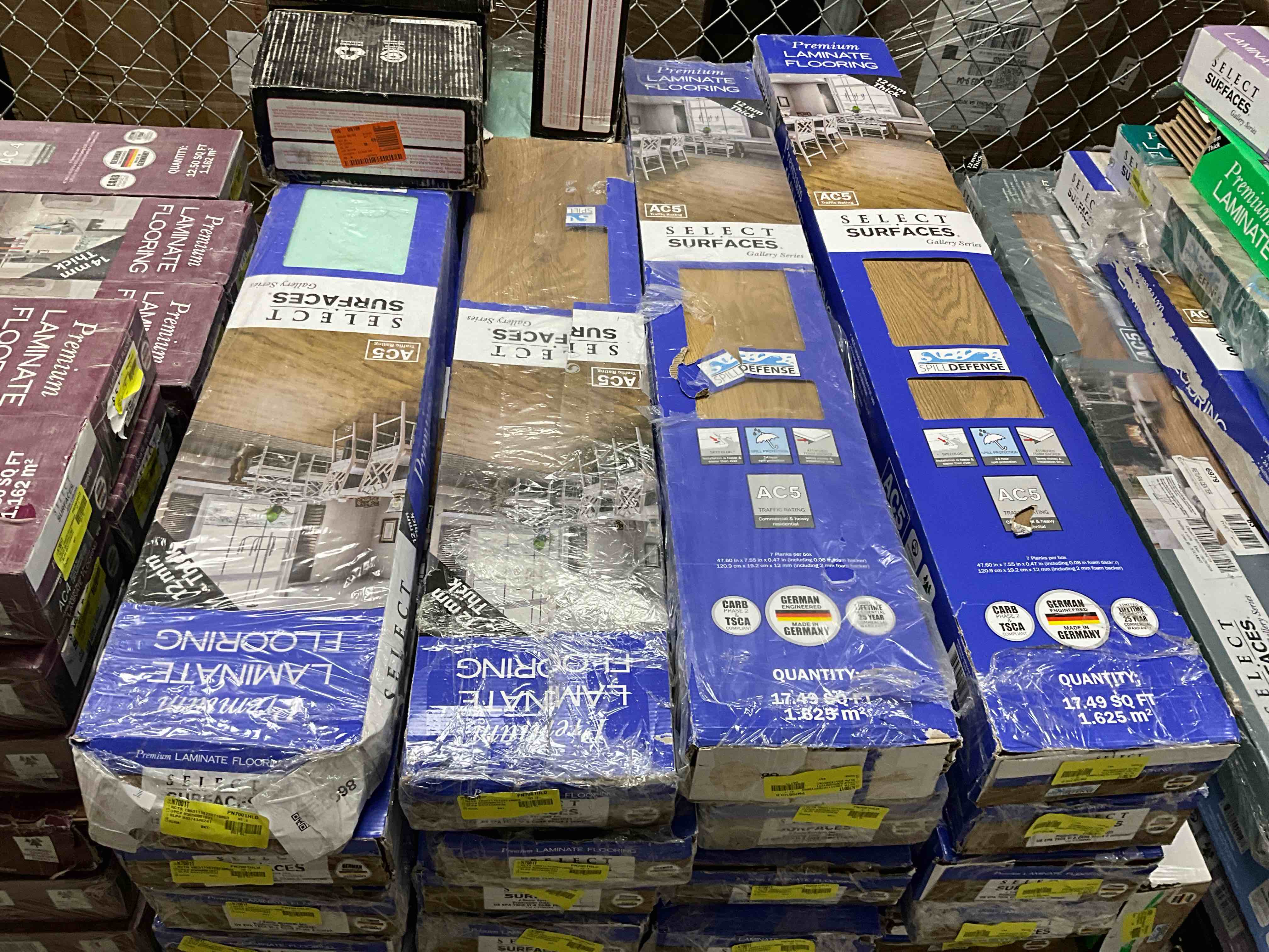 https://s3.amazonaws.com/lotting-images-prod/bidfta/YEL6185697_1729549638285.jpeg