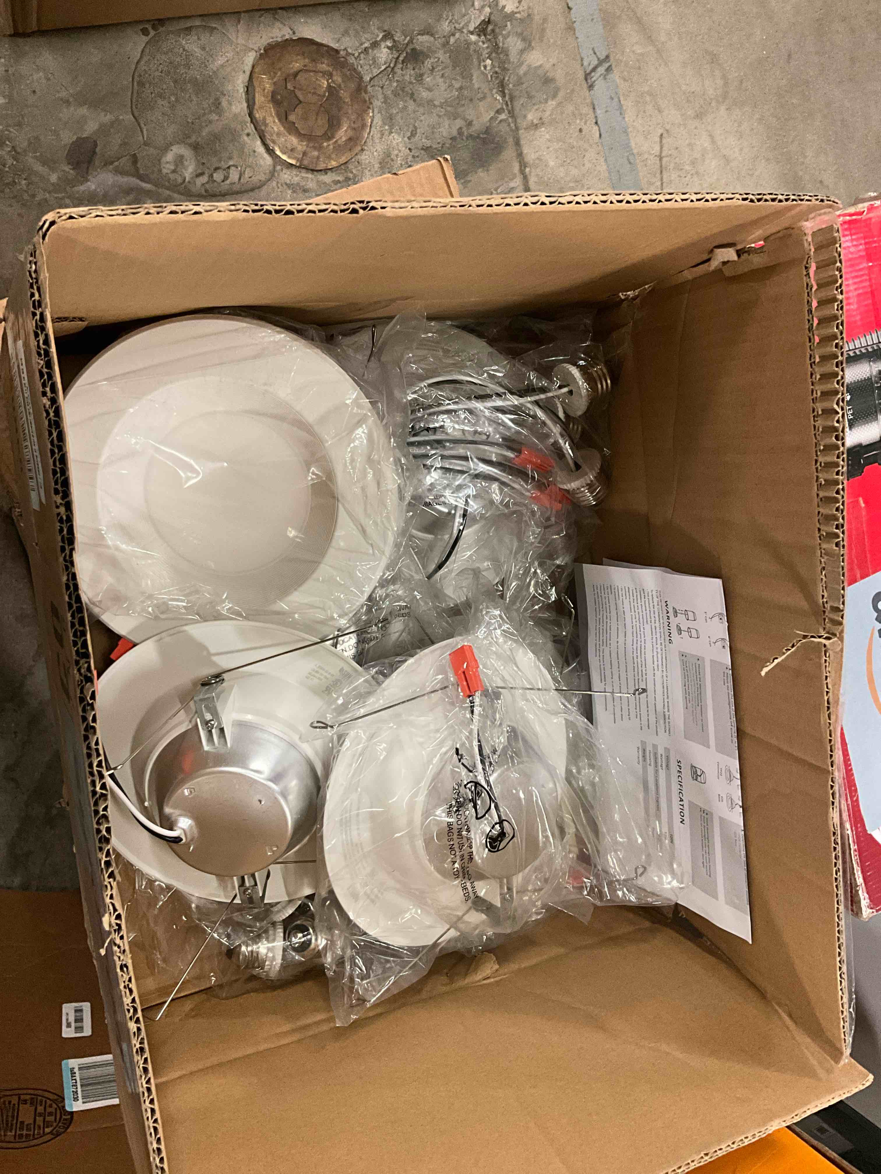 https://s3.amazonaws.com/lotting-images-prod/bidfta/YEL6186875_1727198364004.jpeg