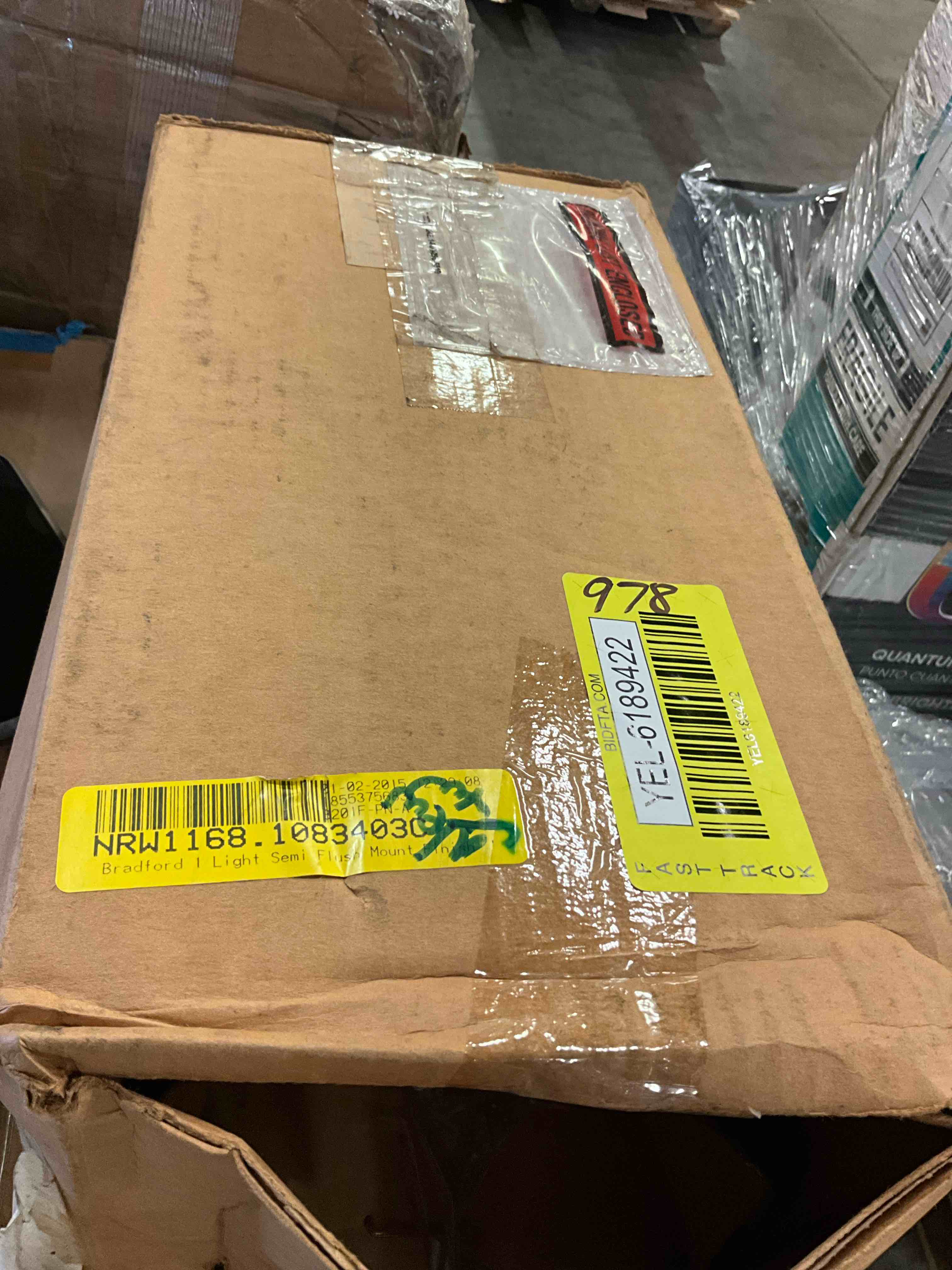 https://s3.amazonaws.com/lotting-images-prod/bidfta/YEL6189422_1717701652887.jpeg