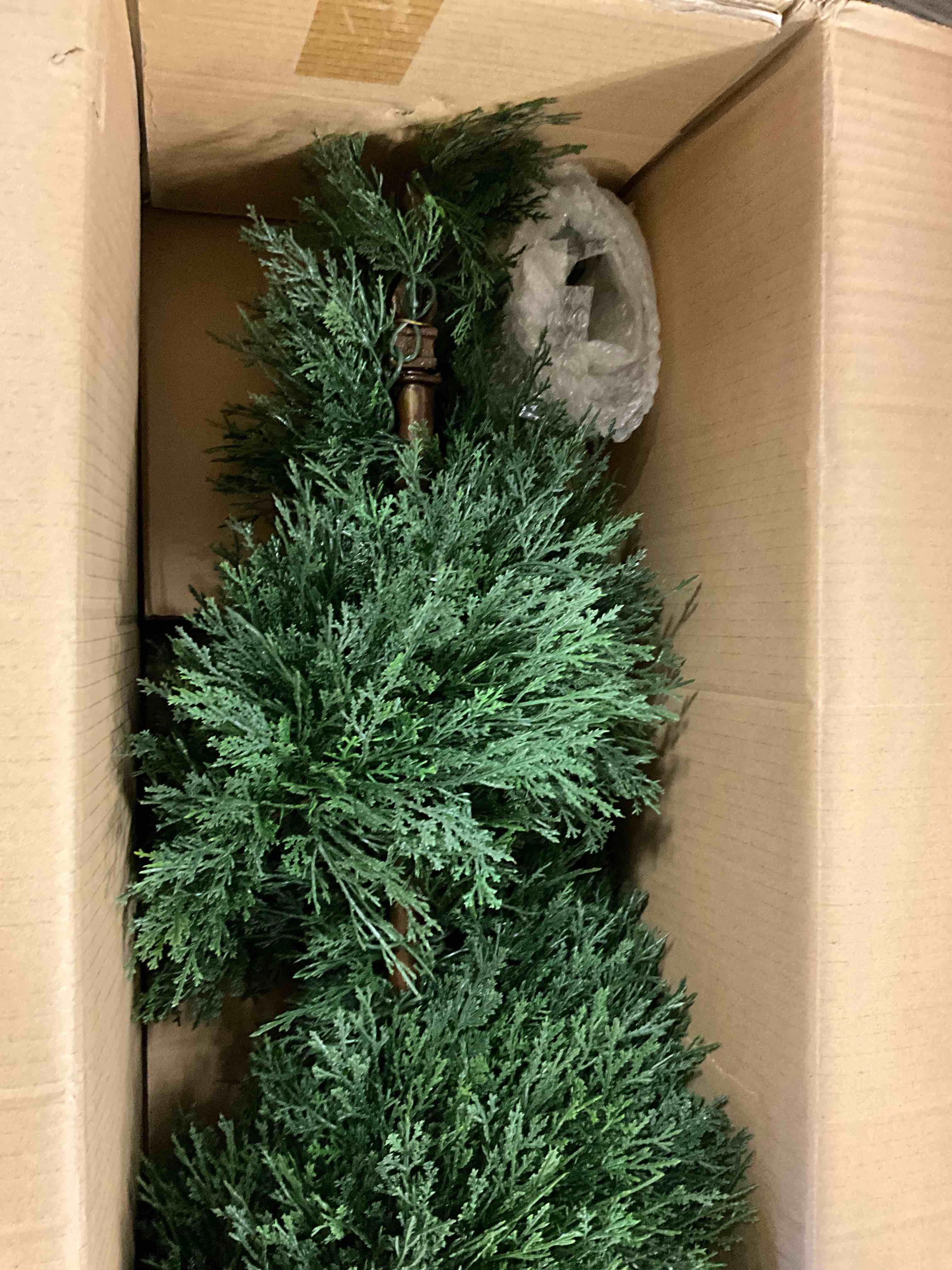 https://s3.amazonaws.com/lotting-images-prod/bidfta/YEL6189435_1717703226276.jpeg