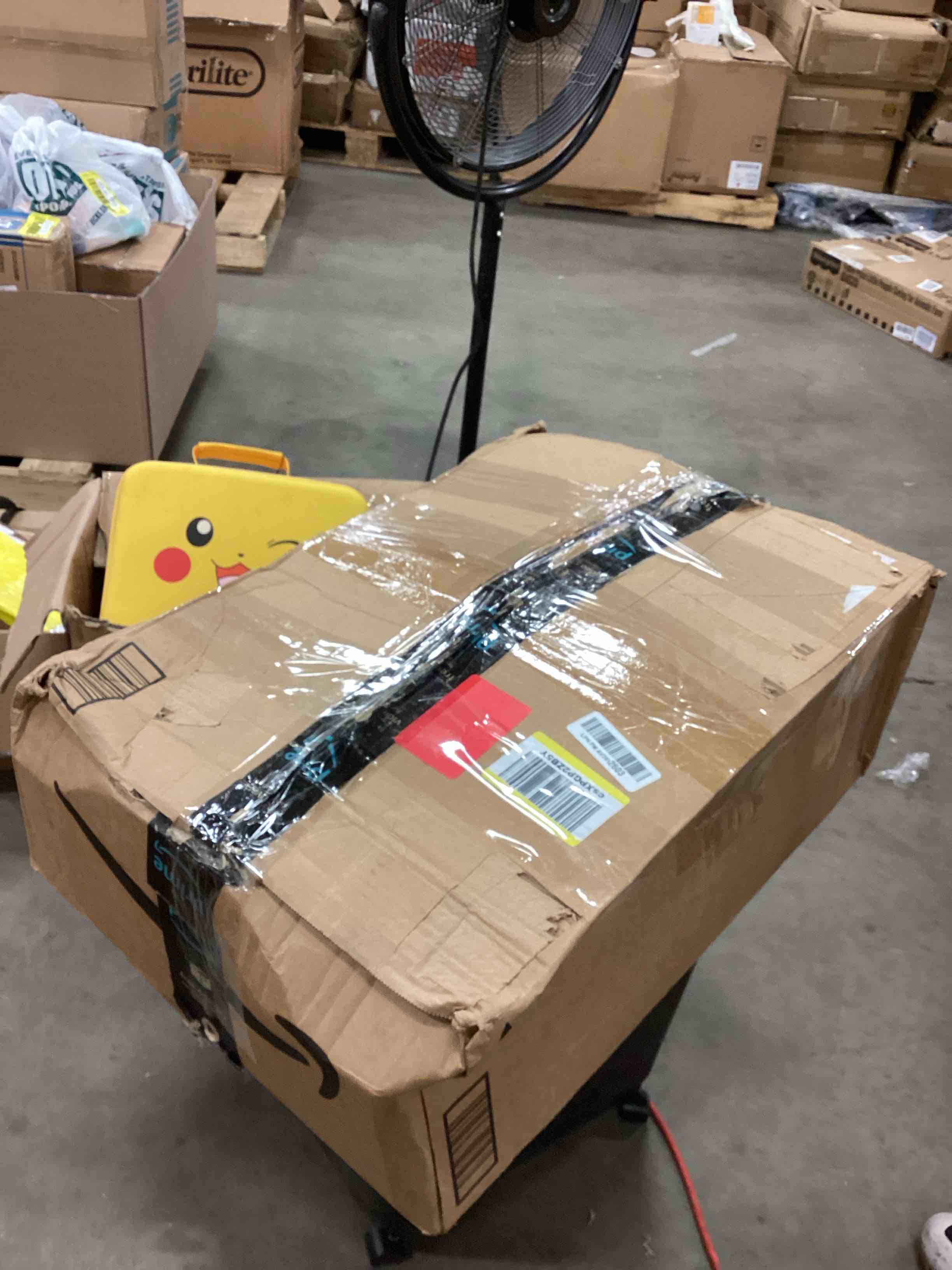 https://s3.amazonaws.com/lotting-images-prod/bidfta/YEL6199391_1718127465997.jpeg