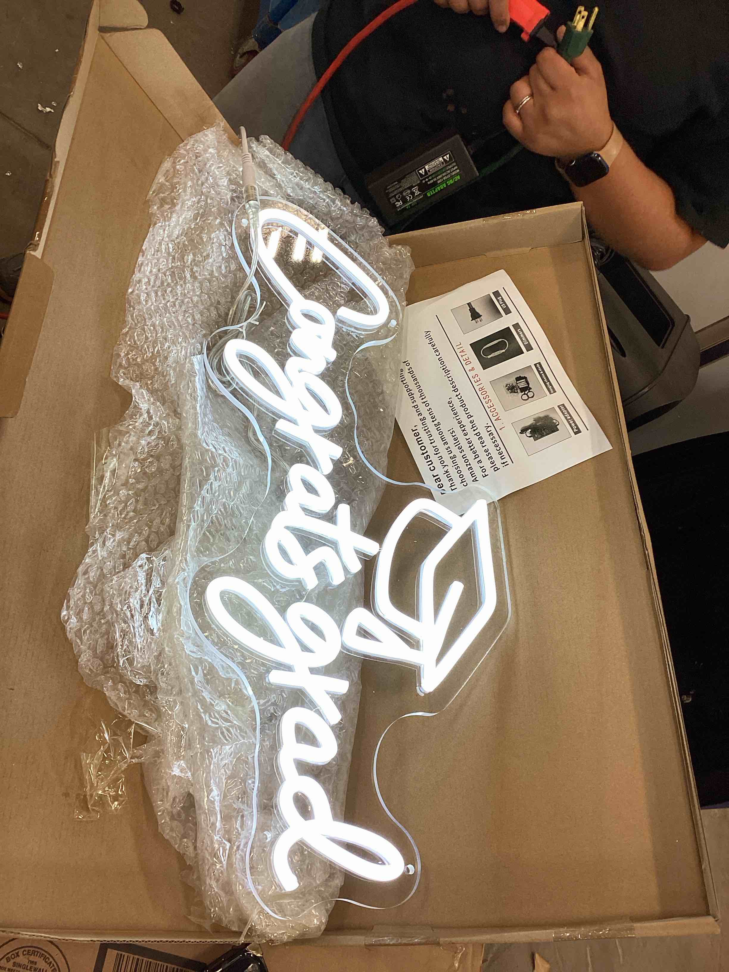 https://s3.amazonaws.com/lotting-images-prod/bidfta/YEL6199399_1718128811542.jpeg