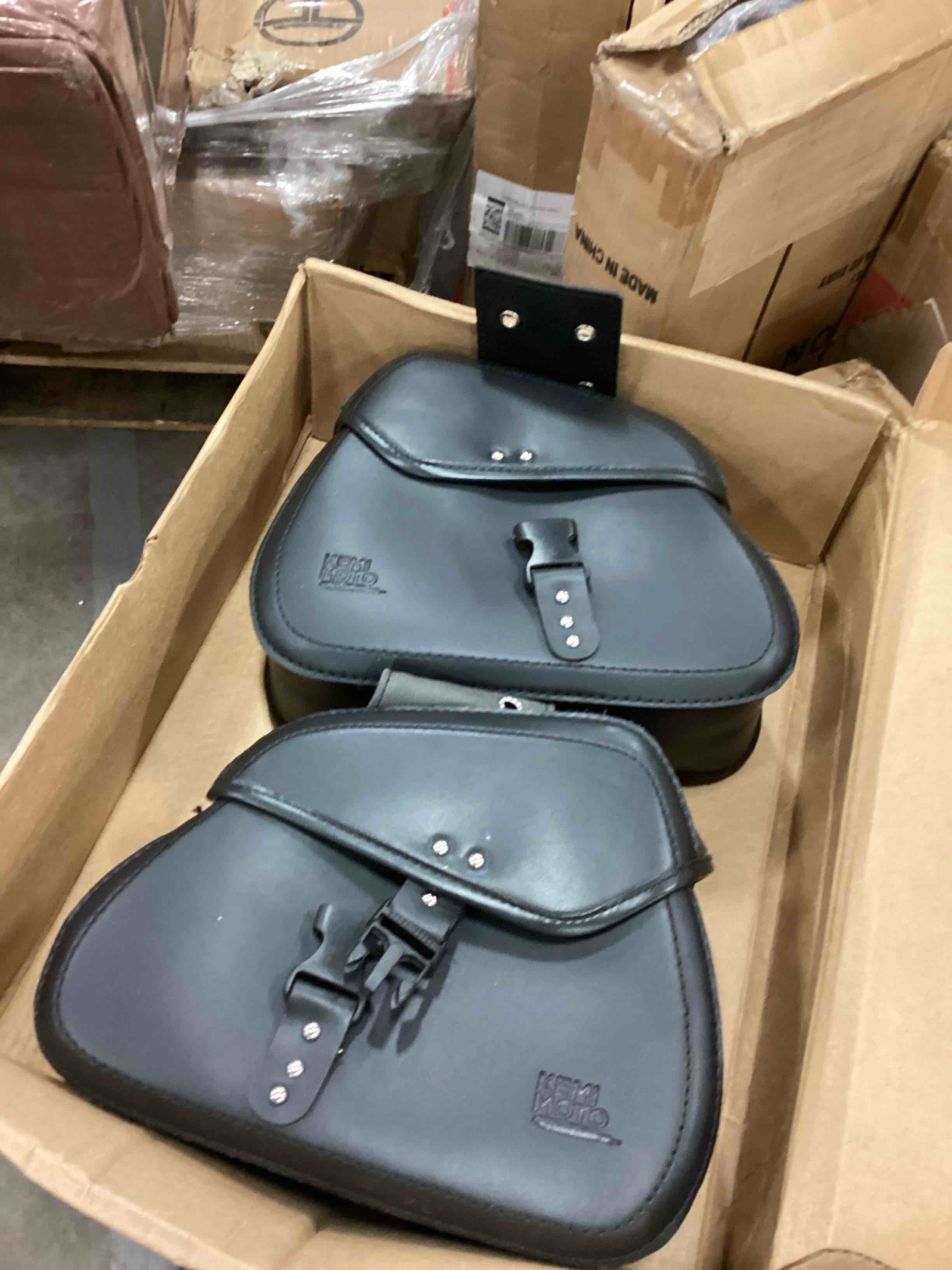 https://s3.amazonaws.com/lotting-images-prod/bidfta/YEL6199402_1718129424971.jpeg