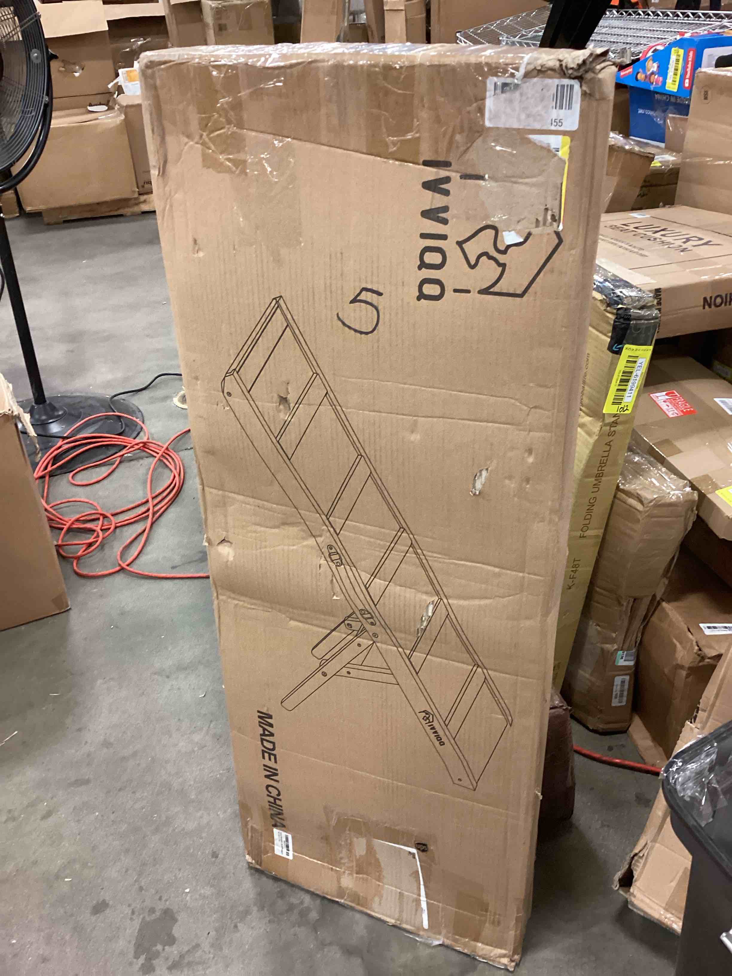 https://s3.amazonaws.com/lotting-images-prod/bidfta/YEL6199412_1718131687452.jpeg