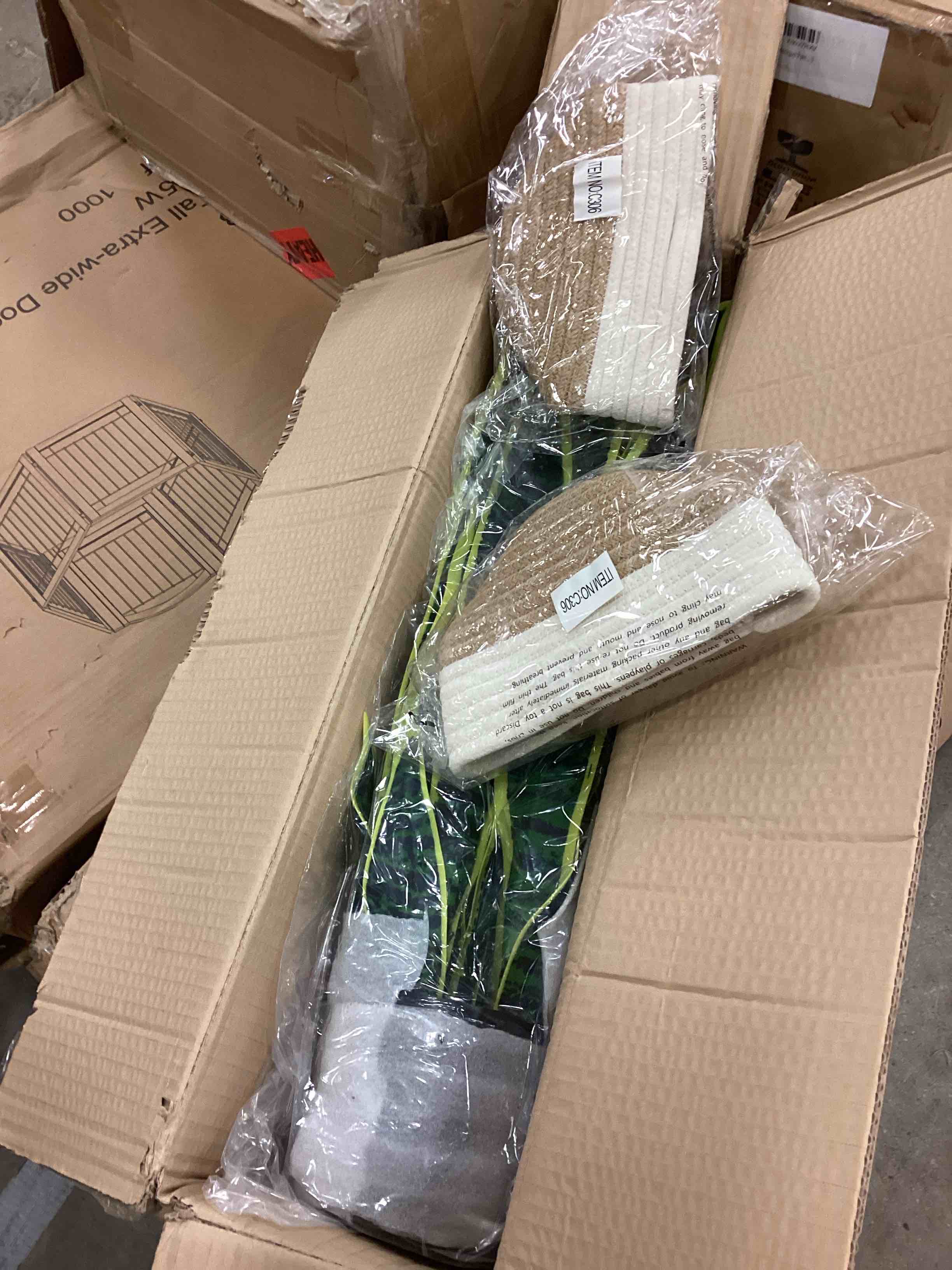 https://s3.amazonaws.com/lotting-images-prod/bidfta/YEL6199420_1718133117079.jpeg
