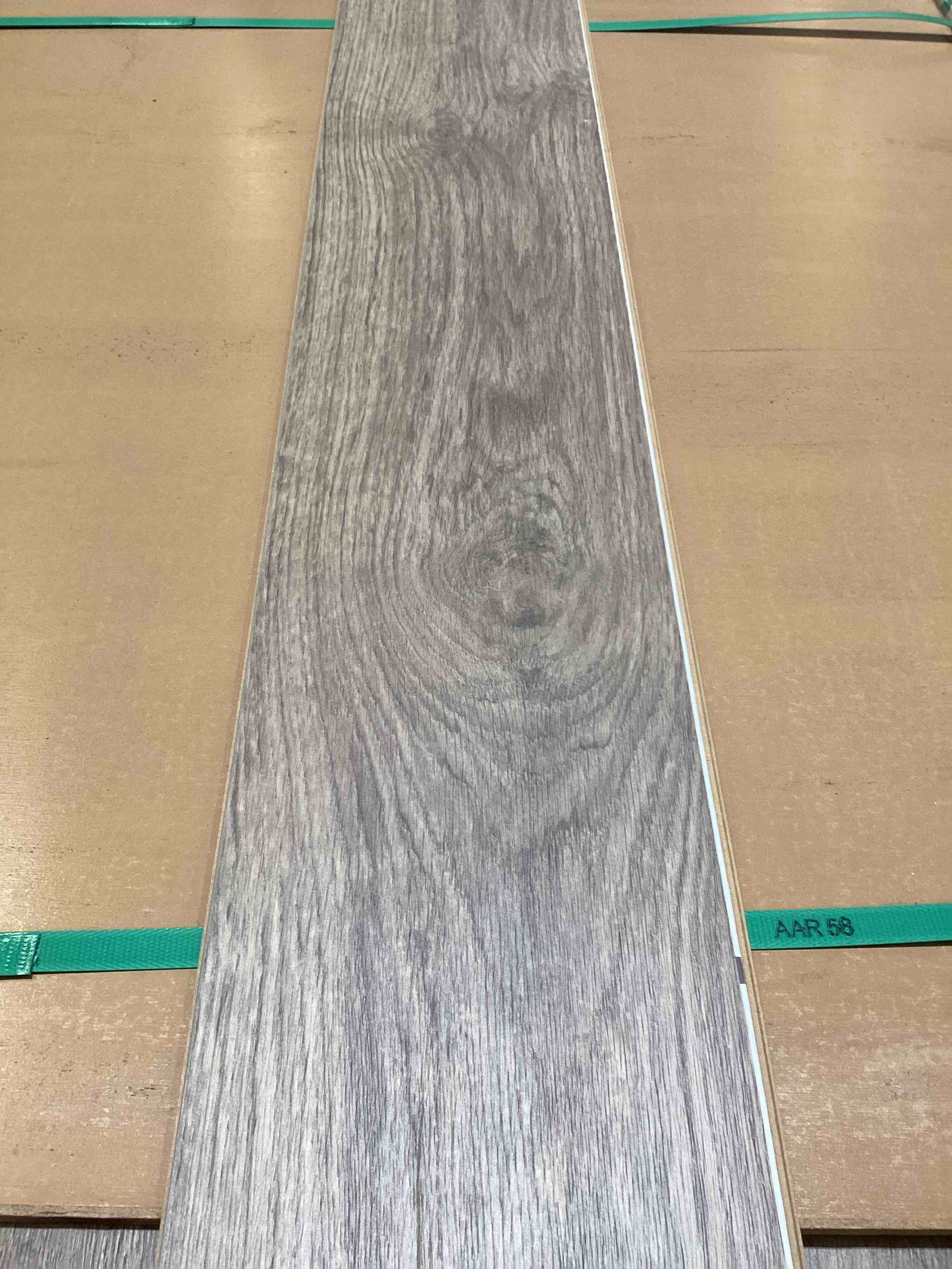 Laminate Wood Flooring (22.66 sq ft/ Box) 56 Boxes = 1268.98 Sq Ft 