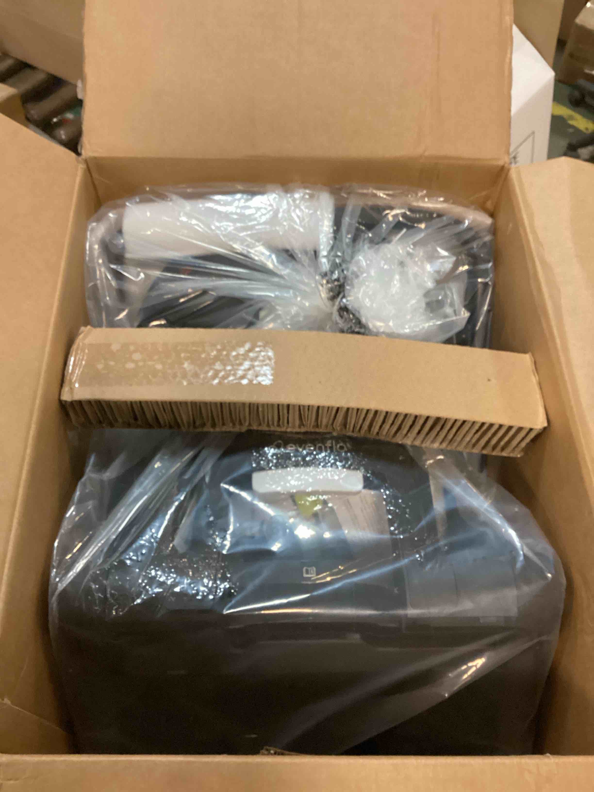 https://s3.amazonaws.com/lotting-images-prod/bidfta/YEL6212366_1713547545055.jpeg