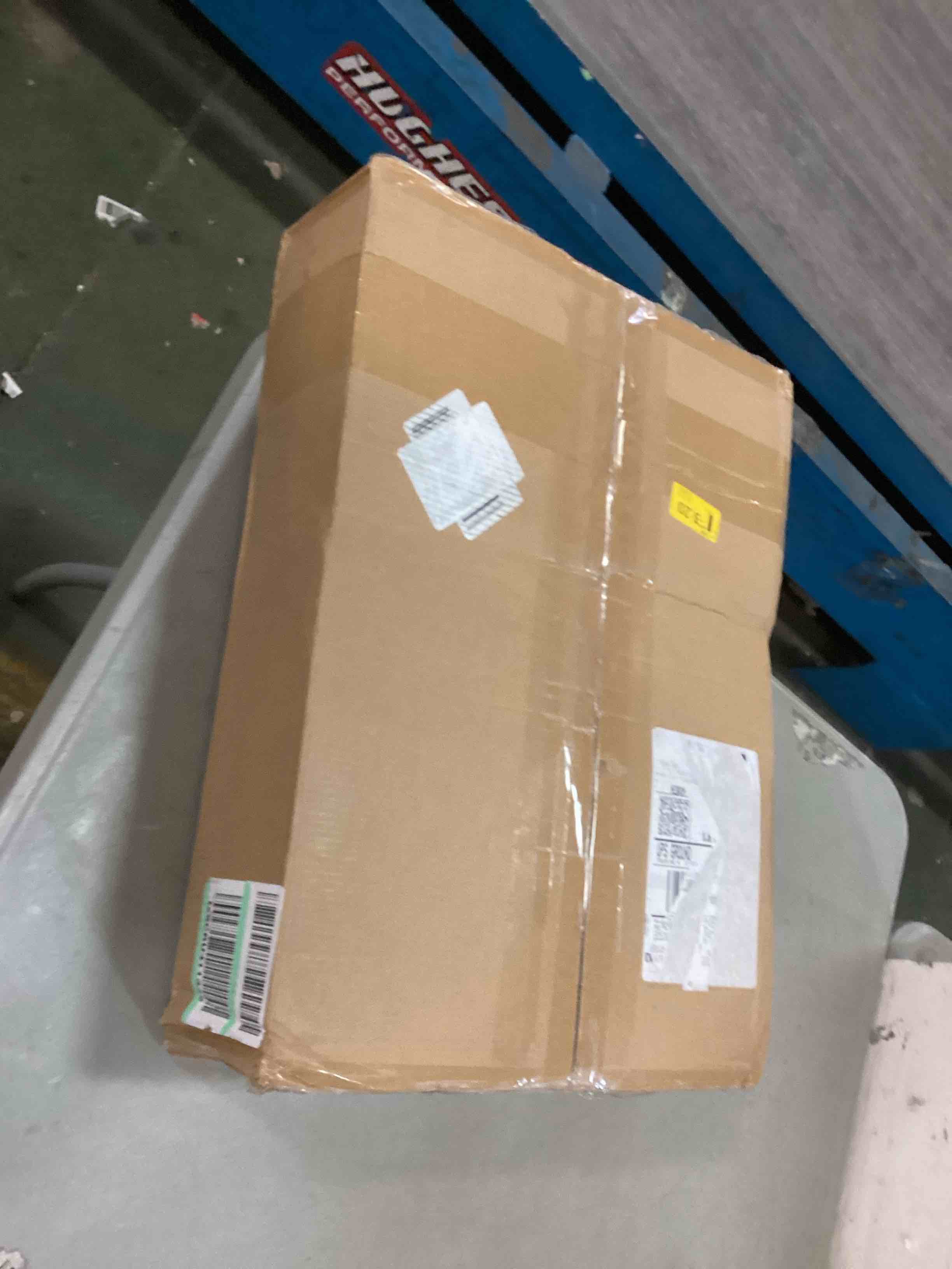https://s3.amazonaws.com/lotting-images-prod/bidfta/YEL6215143_1713875654622.jpeg