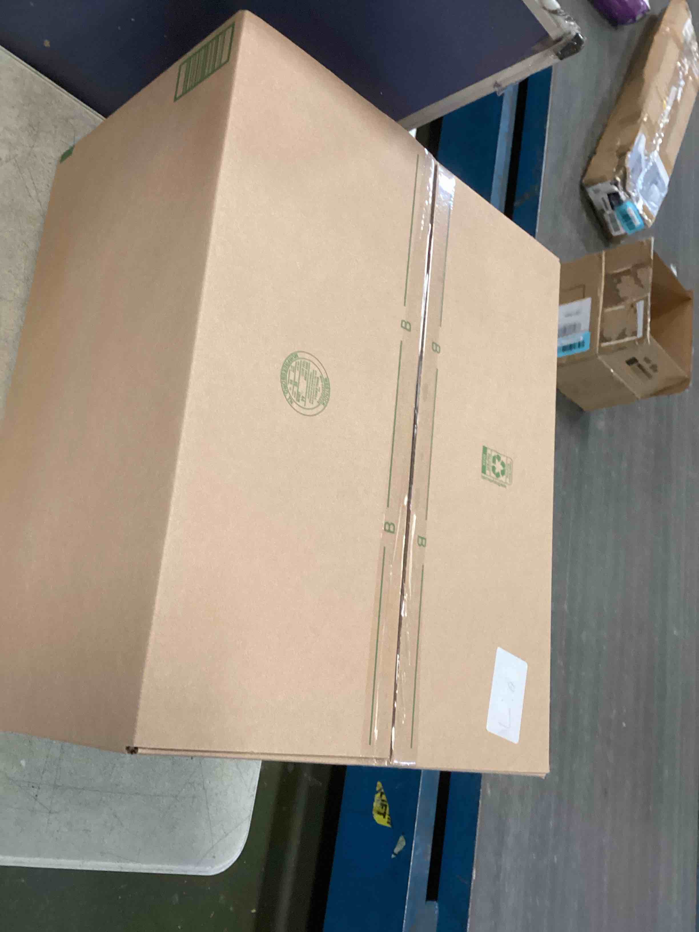 https://s3.amazonaws.com/lotting-images-prod/bidfta/YEL6215516_1713969682186.jpeg