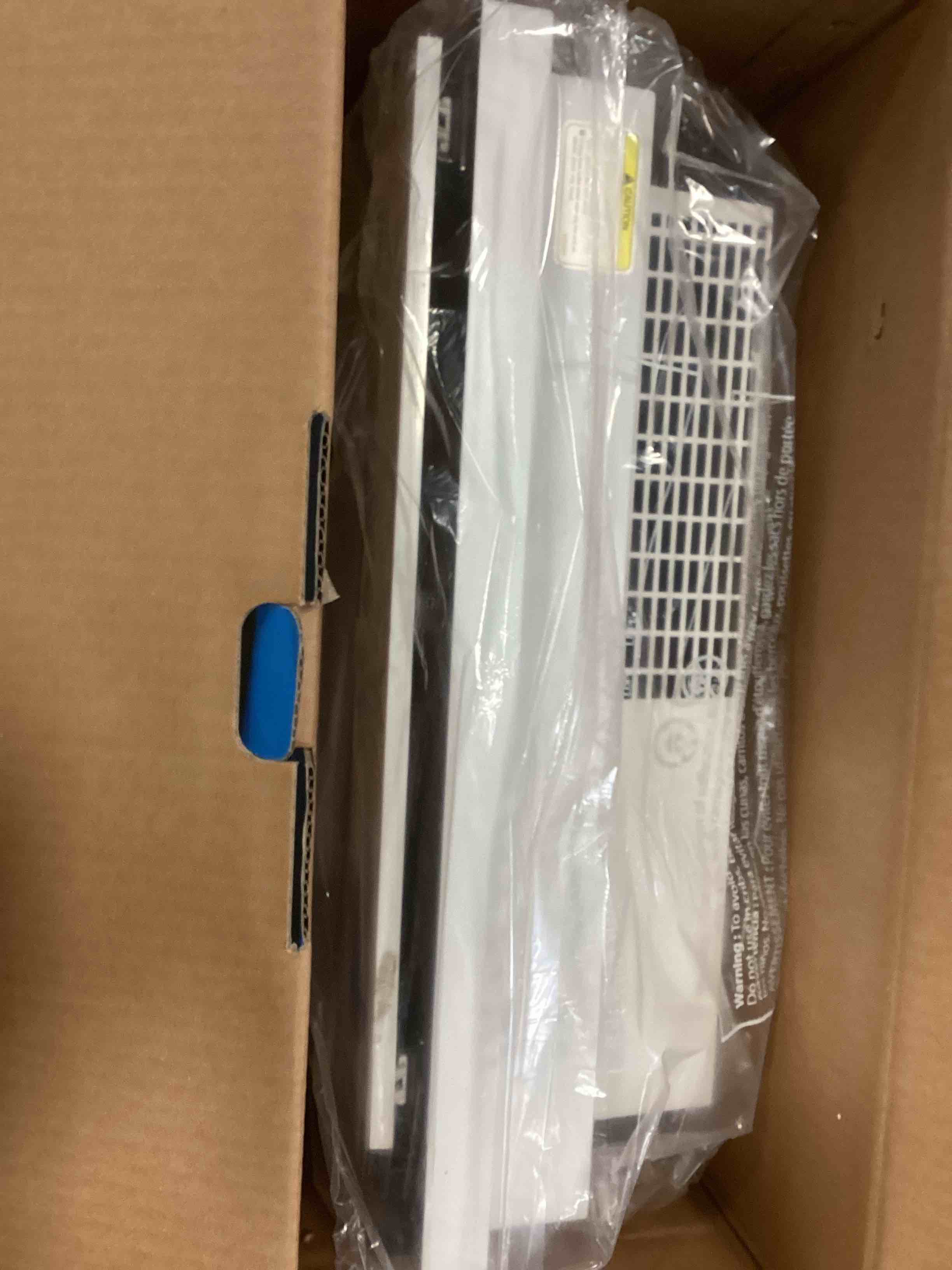 https://s3.amazonaws.com/lotting-images-prod/bidfta/YEL6215781_1714055940682.jpeg