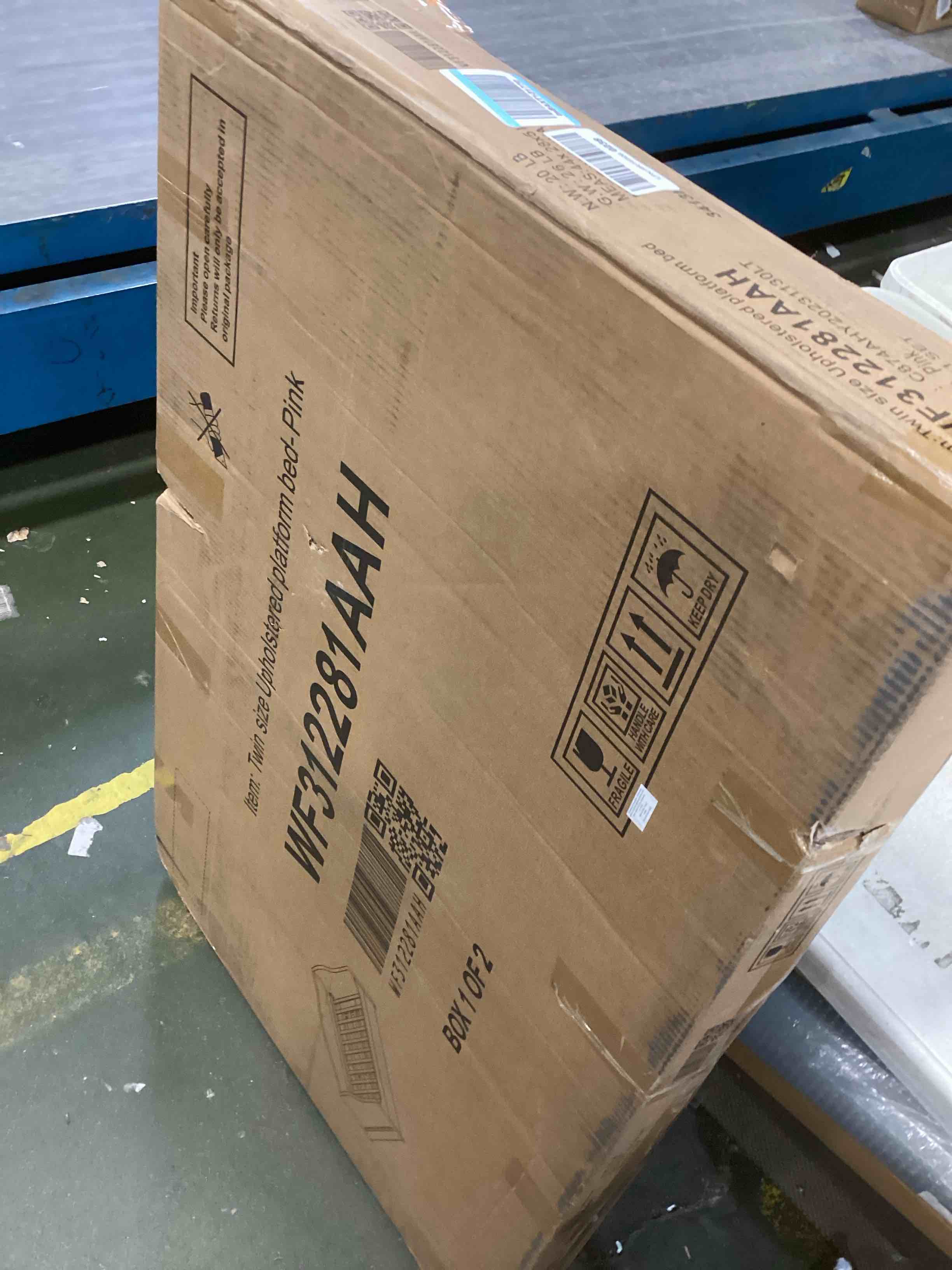 https://s3.amazonaws.com/lotting-images-prod/bidfta/YEL6215860_1714068362719.jpeg